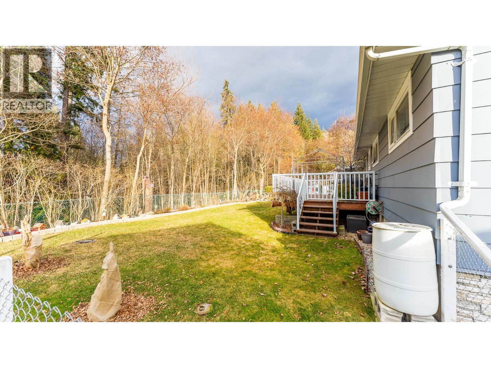 3451 7 Avenue Se, Salmon Arm, British Columbia  V1E 2C4 - Photo 2 - 10377936