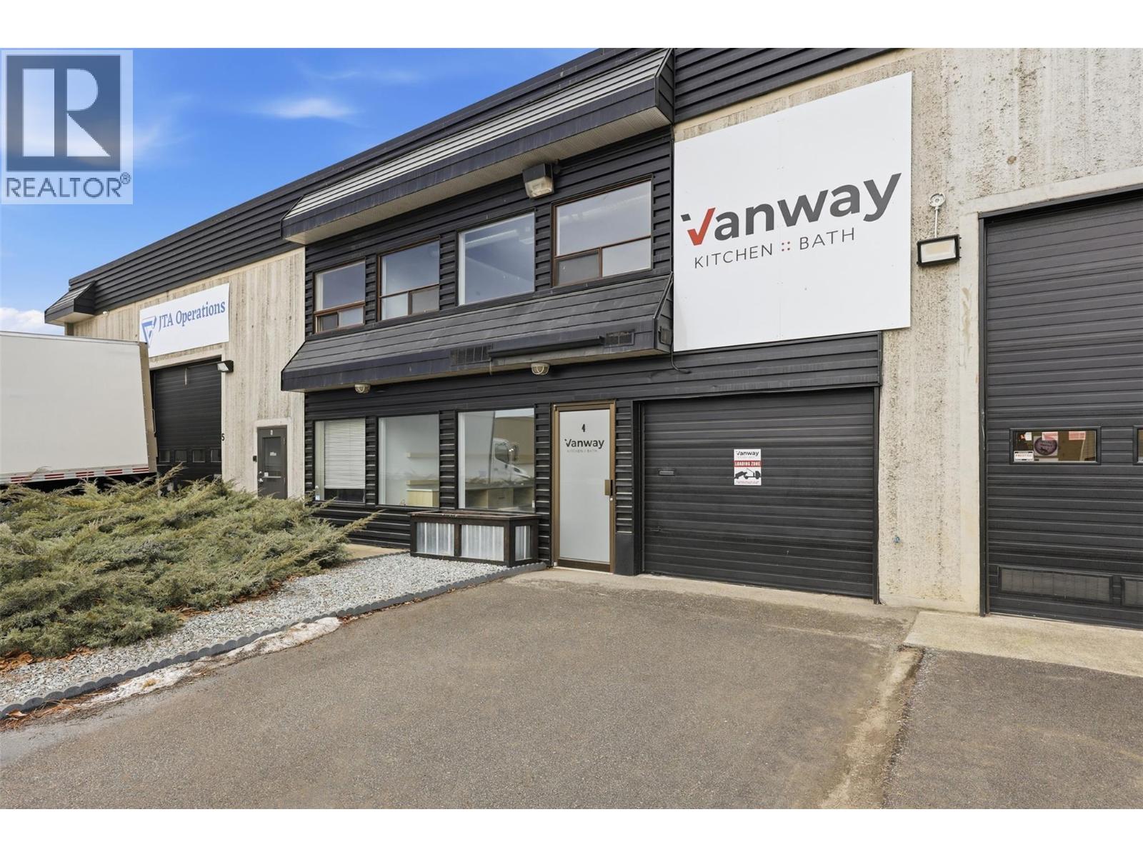 962 Laval Crescent Unit# 4, Kamloops, British Columbia  V2C 5P5 - Photo 3 - 10377268