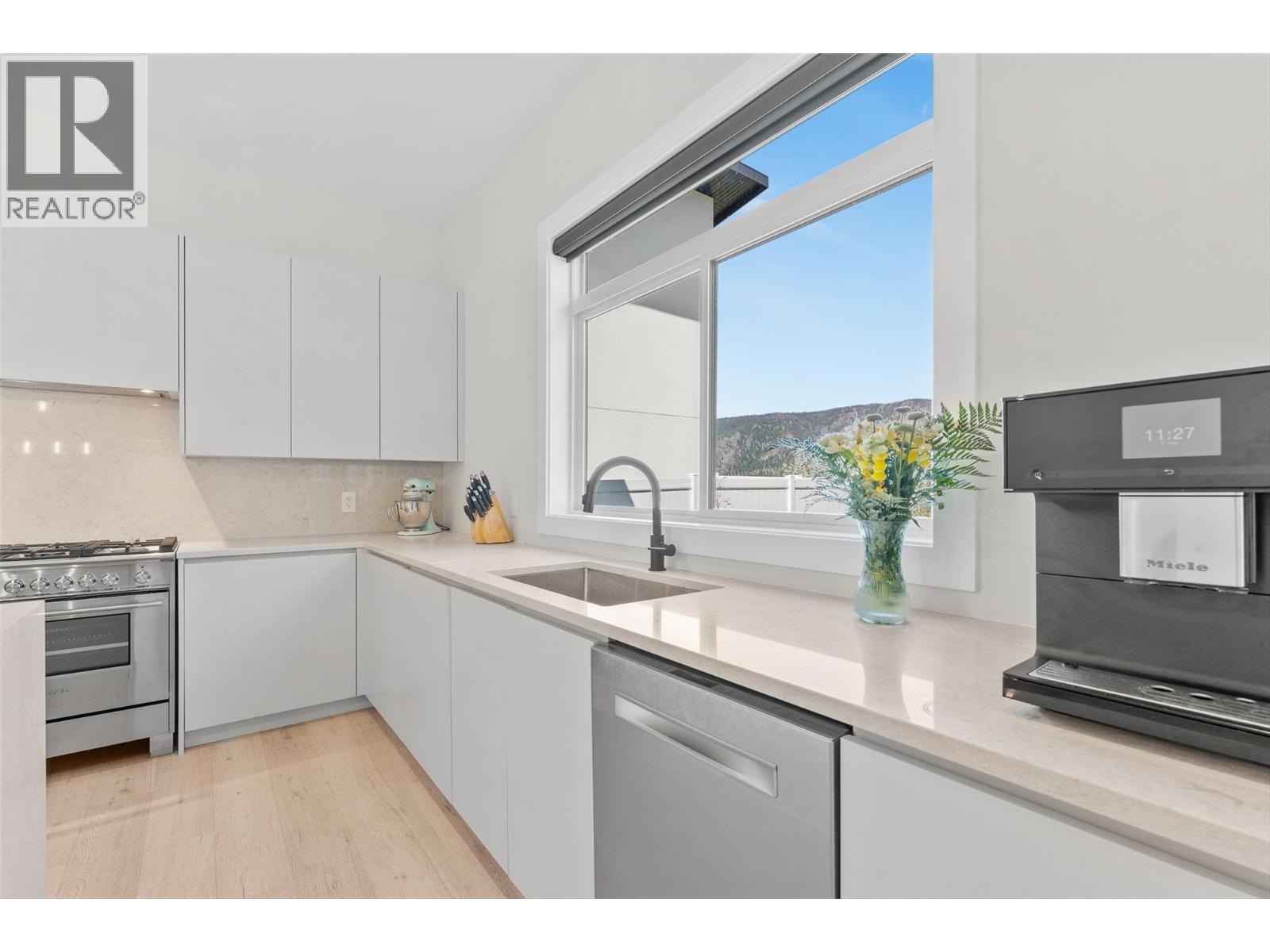 1556 Cabernet Way, West Kelowna, British Columbia  V4T 0E1 - Photo 16 - 10377810