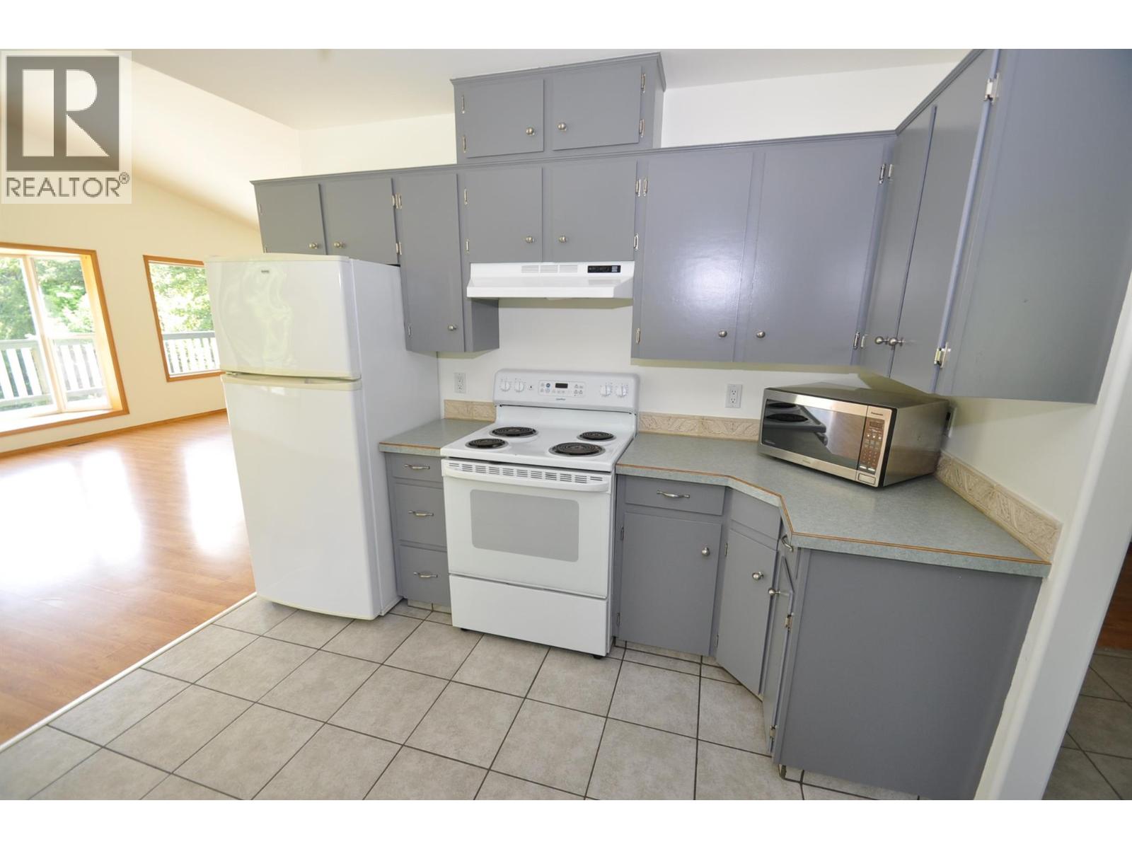 8917 Meadow Street, Balfour, British Columbia  V0G 1C0 - Photo 17 - 10377978