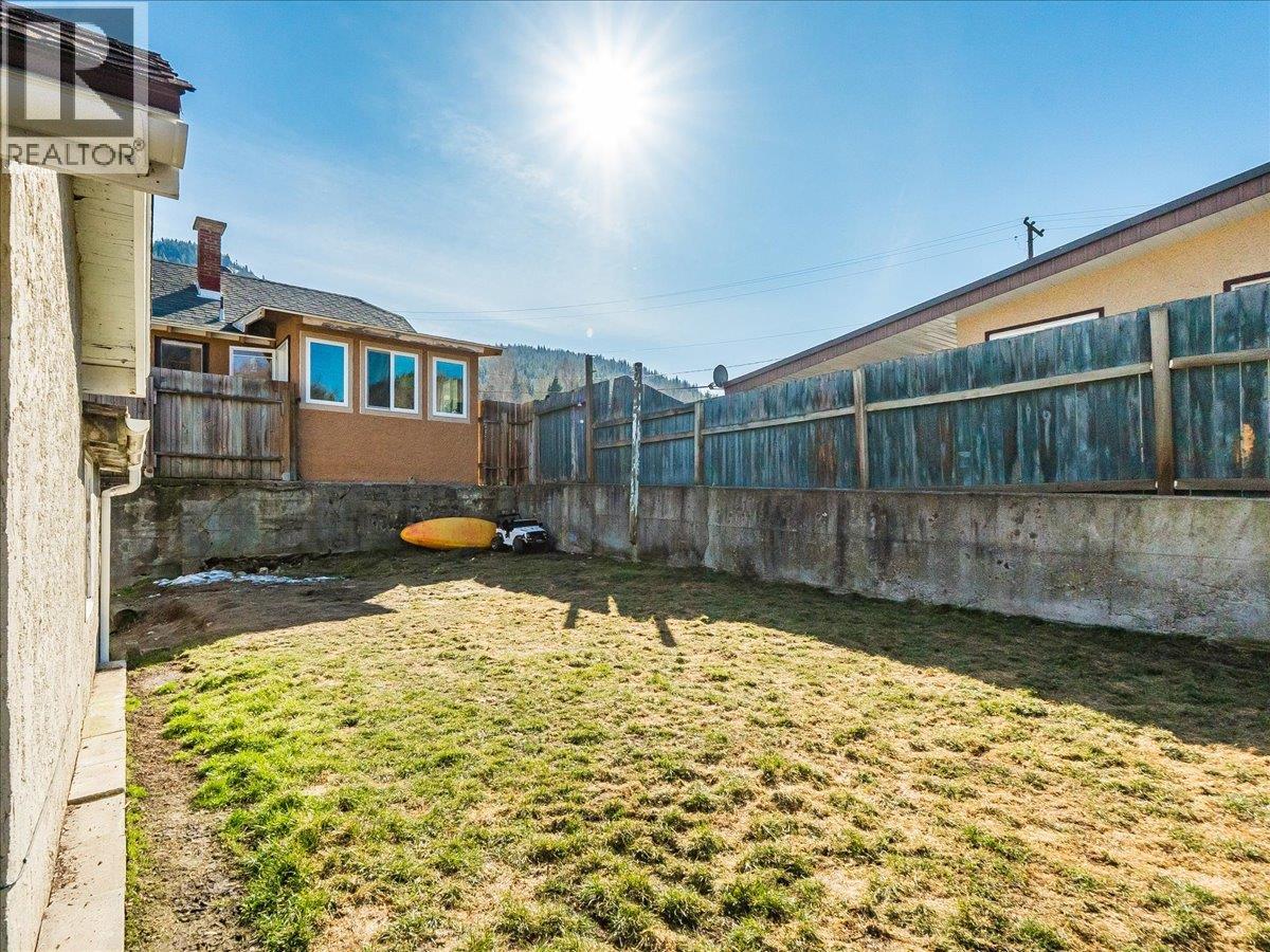 530 Turner Street, Warfield, British Columbia  V1R 2K2 - Photo 40 - 10377887