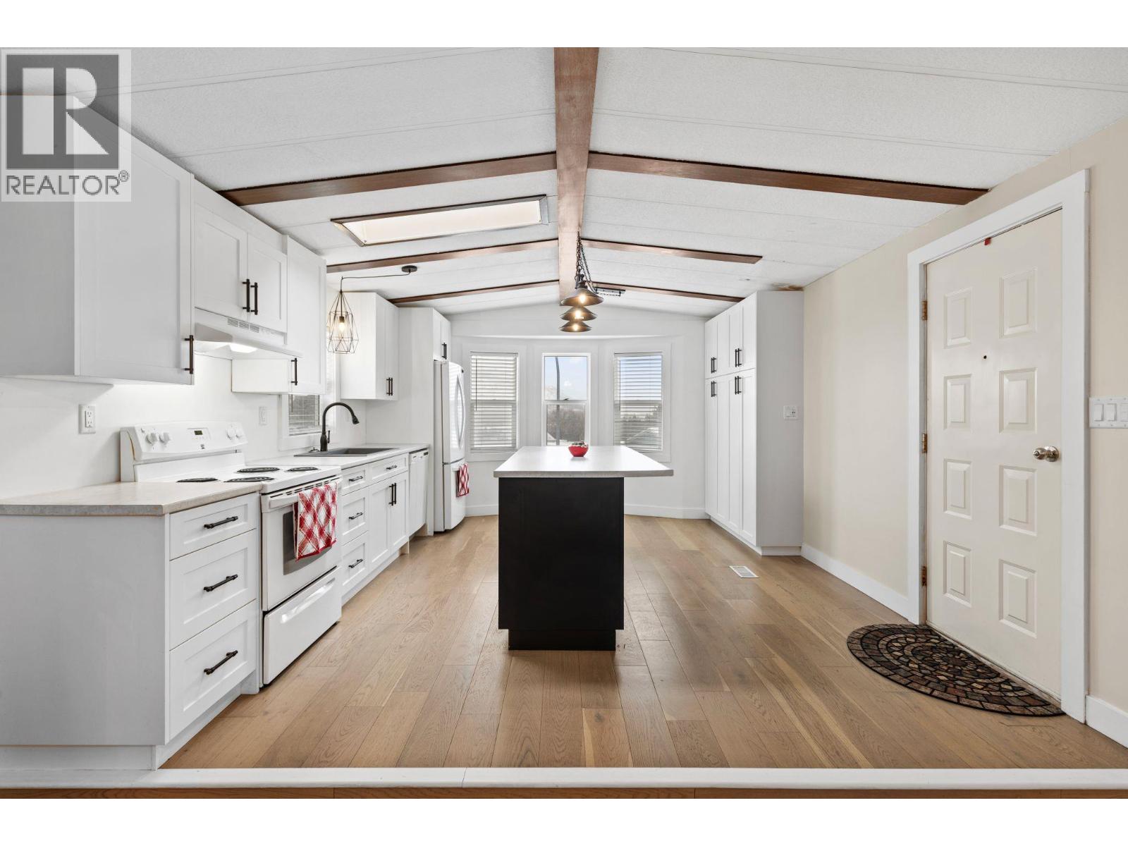 7155 Dallas Drive Unit# B7, Kamloops, British Columbia  V2C 4T1 - Photo 2 - 10377833