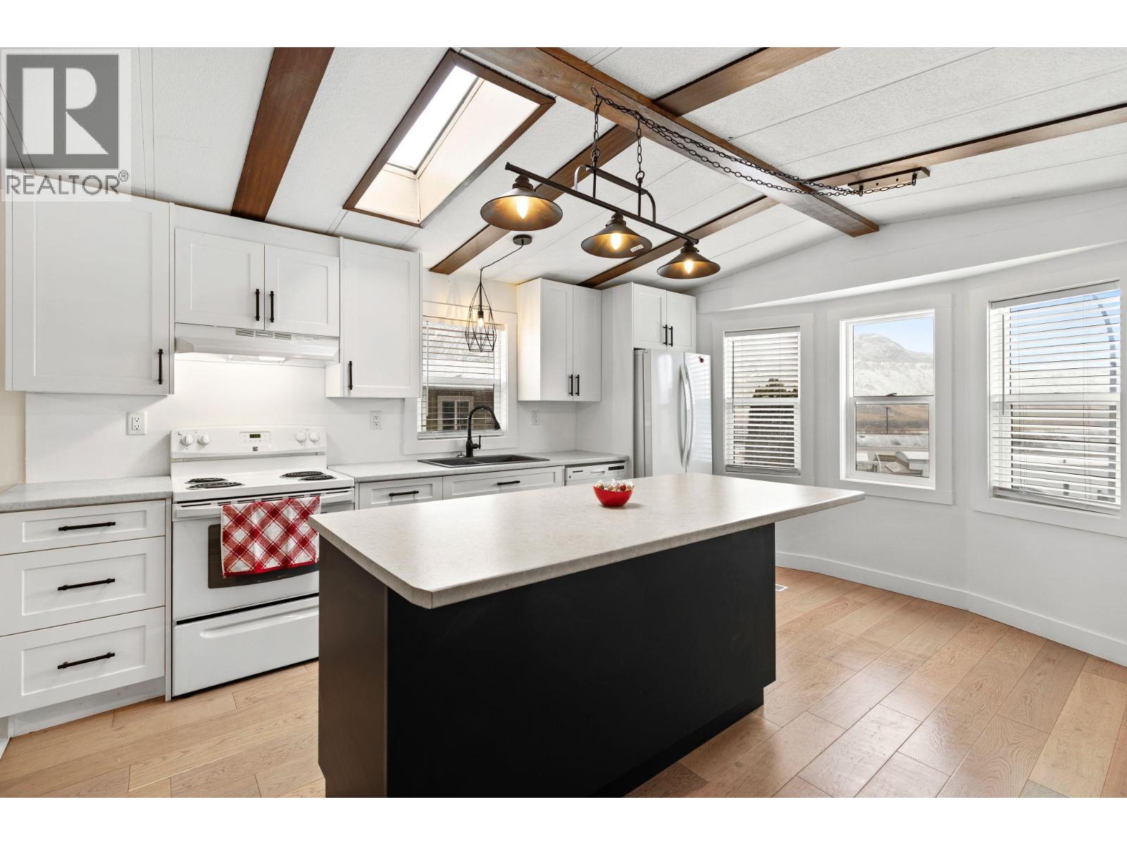 7155 Dallas Drive Unit# B7, Kamloops, British Columbia  V2C 4T1 - Photo 3 - 10377833