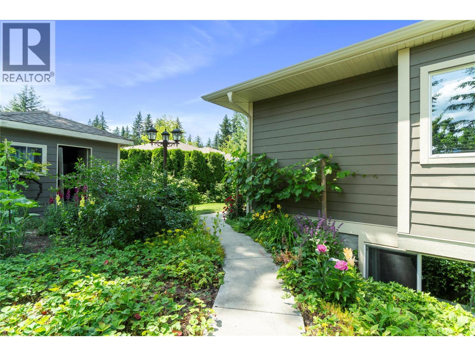 2396 Terrace Place, Blind Bay, British Columbia  V0E 1H2 - Photo 5 - 10377788