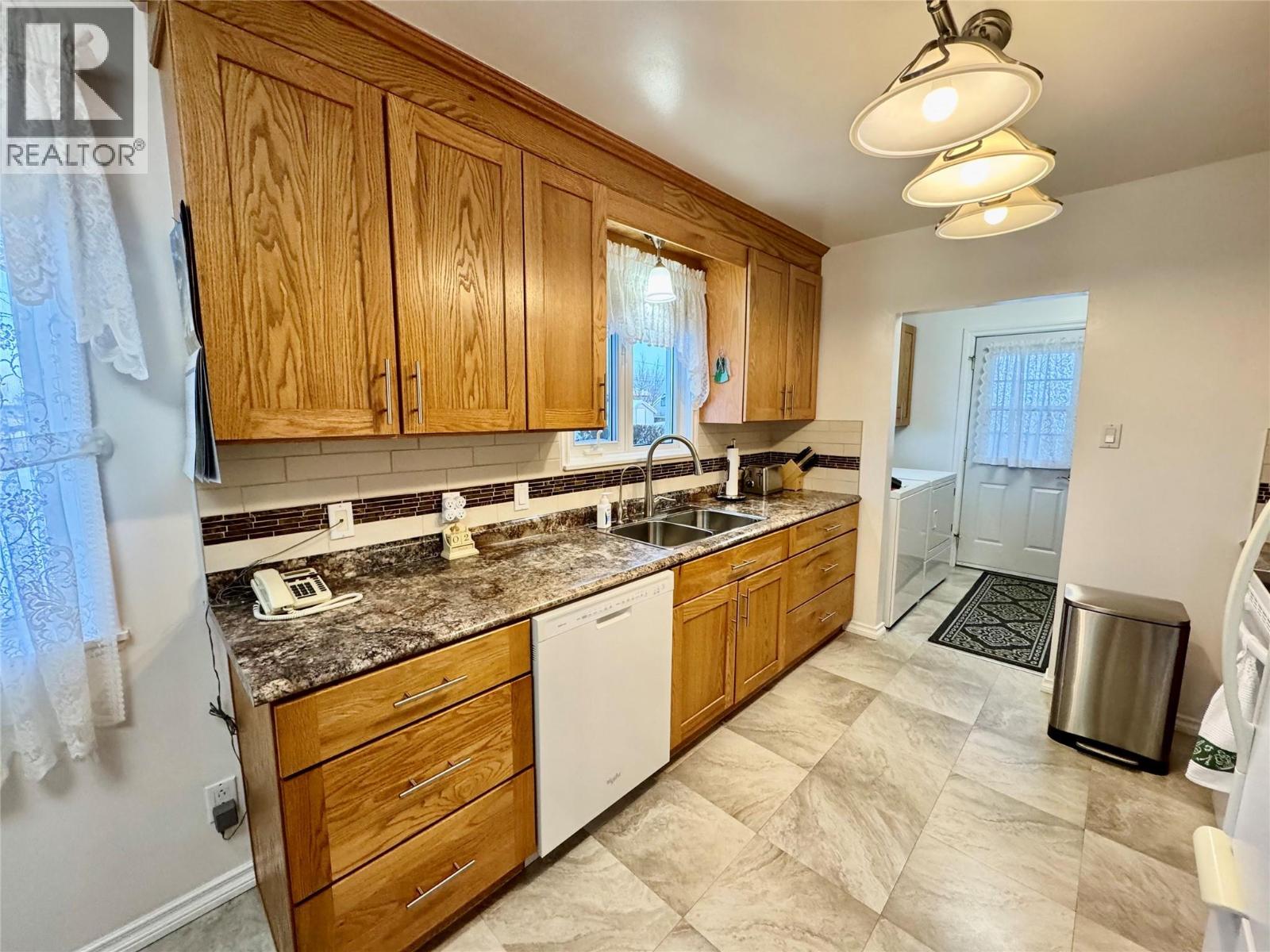 11112 14a Street, Dawson Creek, British Columbia  V1G 3Y7 - Photo 10 - 10378011