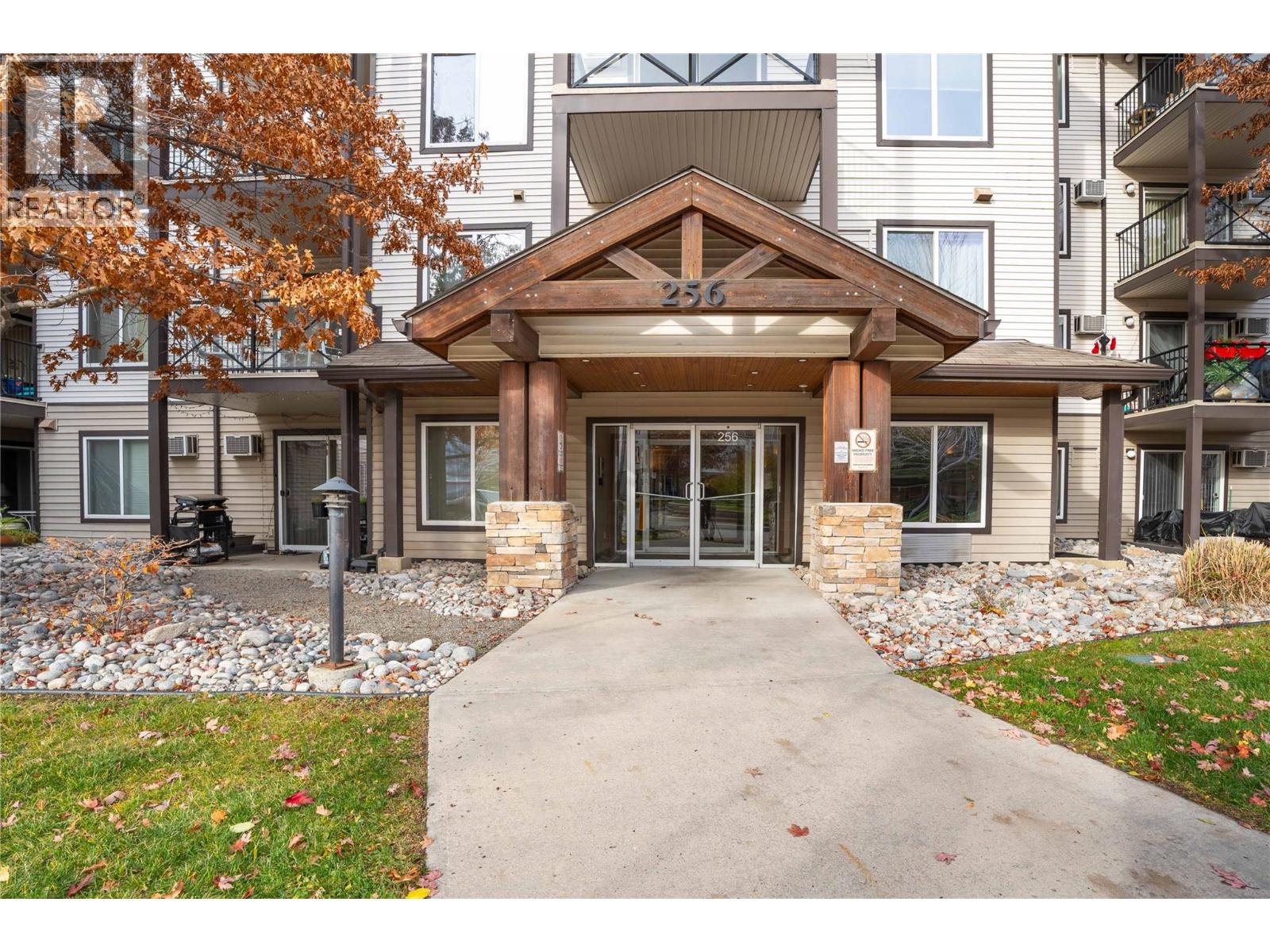 256 Hastings Avenue Unit# 111, Penticton, British Columbia  V2A 2V6 - Photo 2 - 10377991