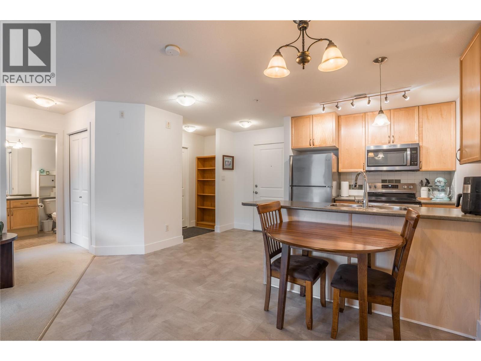 256 Hastings Avenue Unit# 111, Penticton, British Columbia  V2A 2V6 - Photo 3 - 10377991