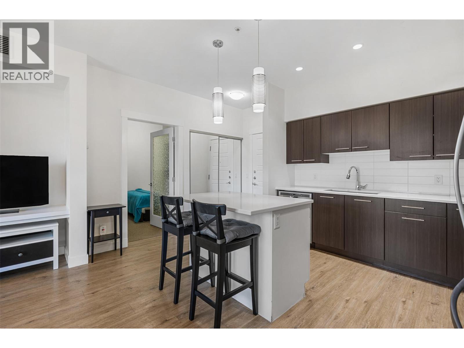 985 Academy Way Unit# 104, Kelowna, British Columbia  V1V 3C8 - Photo 3 - 10377987