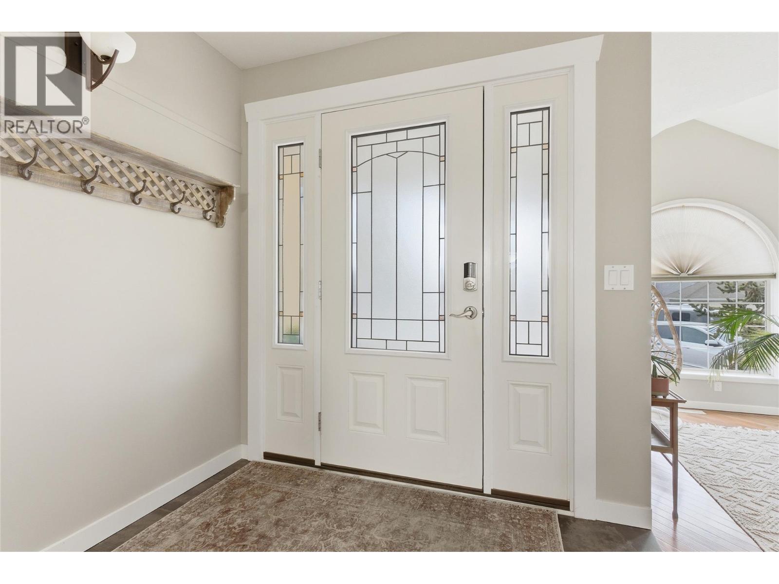 910 Heatherton Court, Kamloops, British Columbia  V1S 1P9 - Photo 2 - 10377696