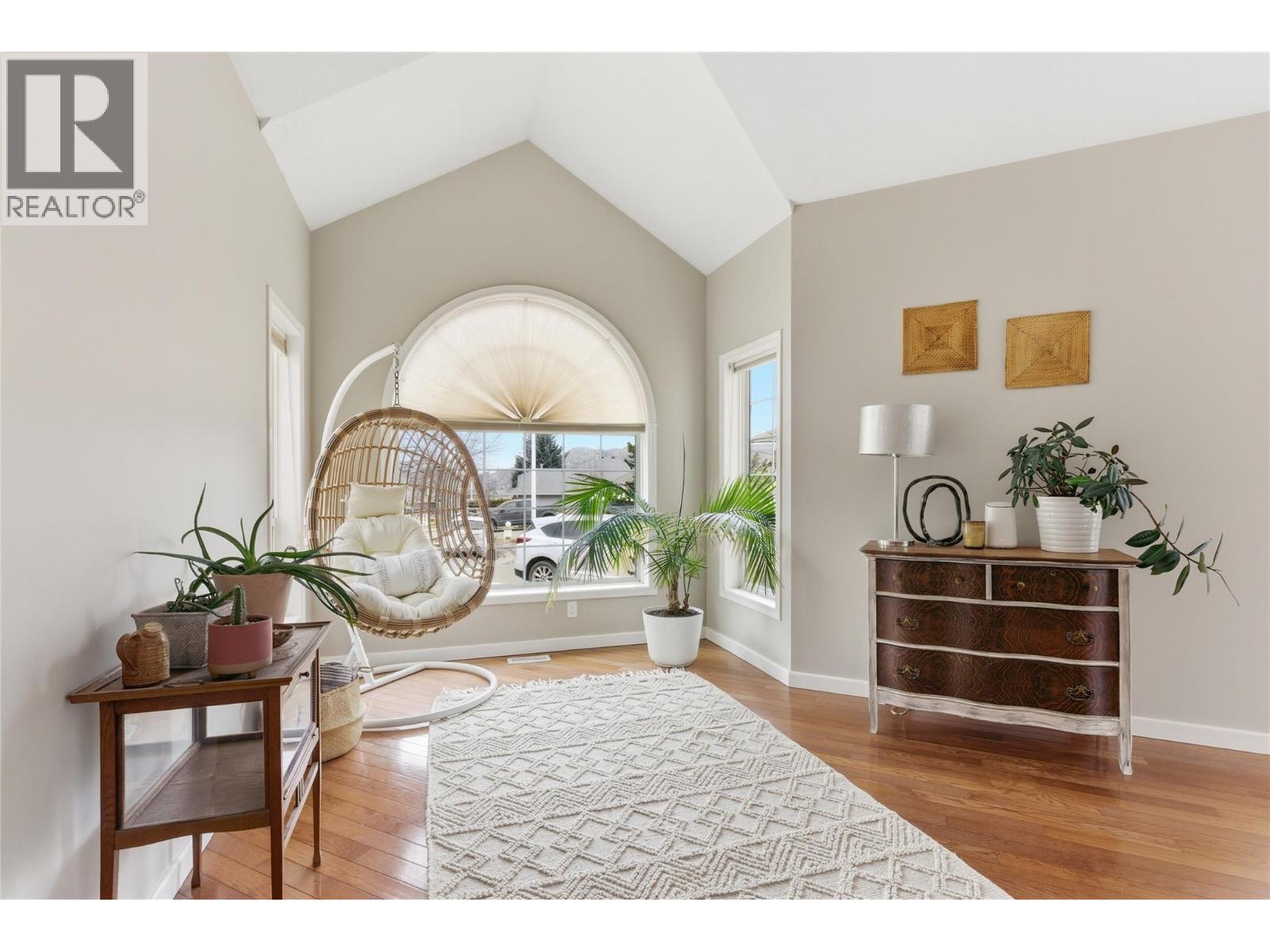 910 Heatherton Court, Kamloops, British Columbia  V1S 1P9 - Photo 5 - 10377696