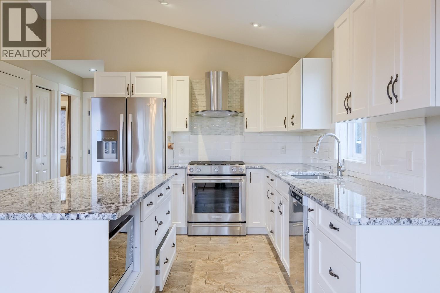 1886 Rosealee Lane, West Kelowna, British Columbia  V1Z 4C7 - Photo 5 - 10377832