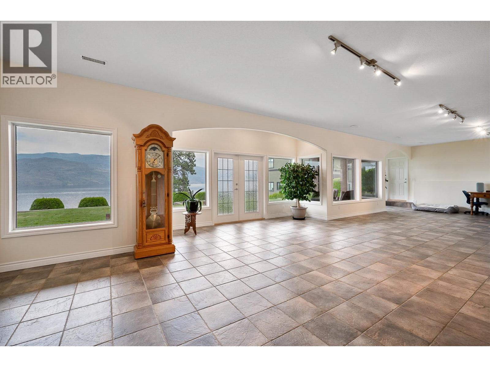 7178 Brent Road N, Peachland, British Columbia  V0H 1X0 - Photo 36 - 10377708