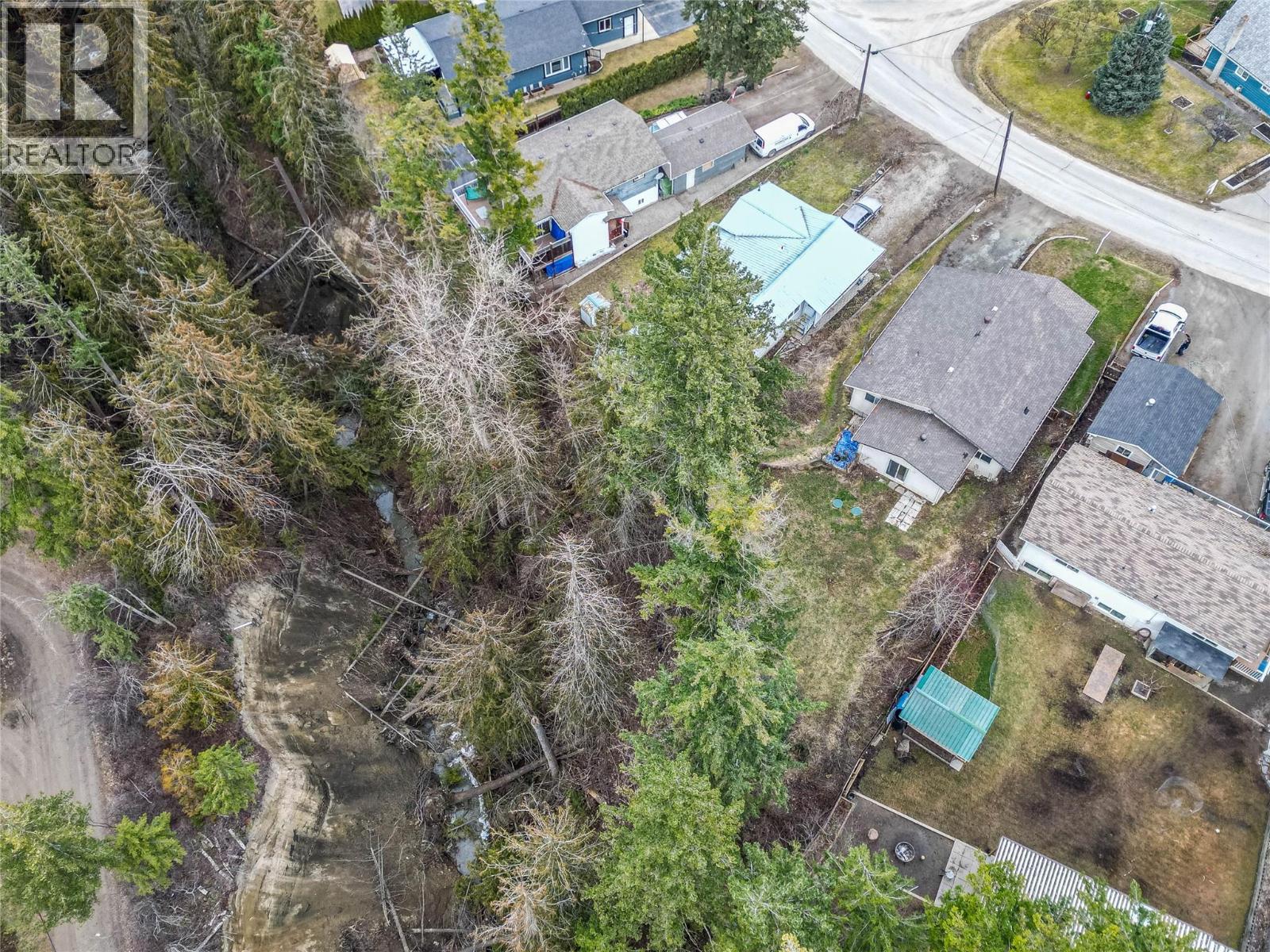 2805 Caen Road, Sorrento, British Columbia  V0E 2W0 - Photo 32 - 10374198