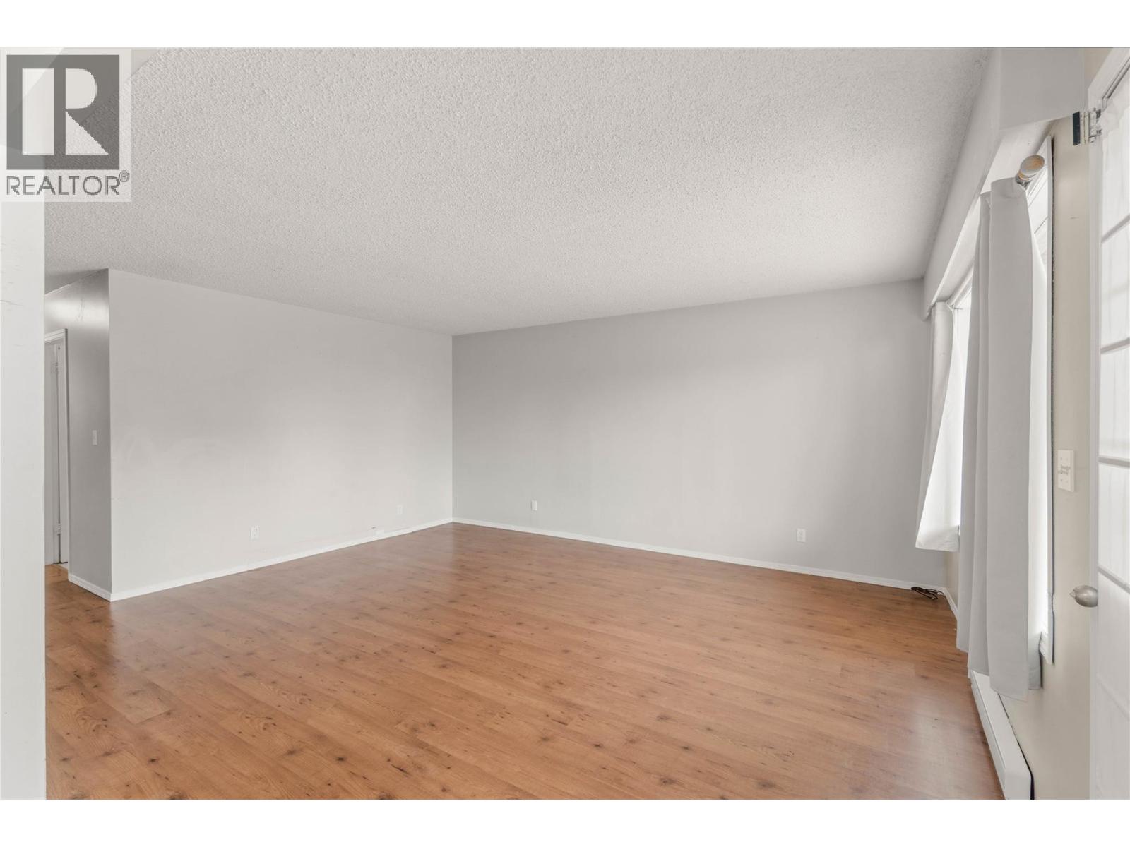 2805 Caen Road, Sorrento, British Columbia  V0E 2W0 - Photo 9 - 10374198