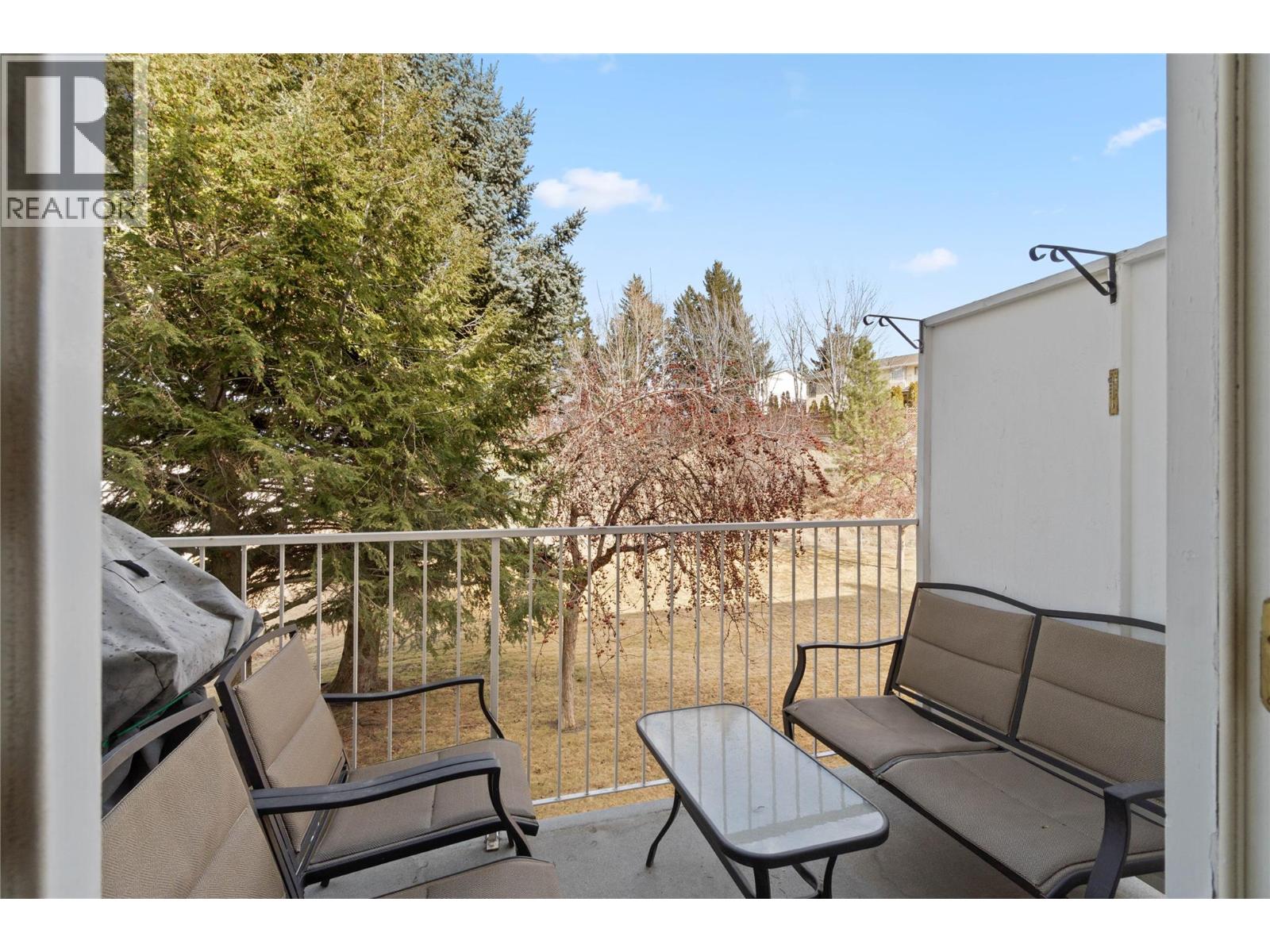 2020 Robson Place Unit# 40, Kamloops, British Columbia  V2E 2N2 - Photo 8 - 10378021