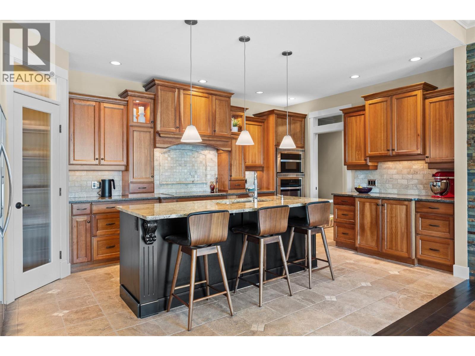 6482 Renfrew Court, Peachland, British Columbia  V0H 1X7 - Photo 12 - 10377977