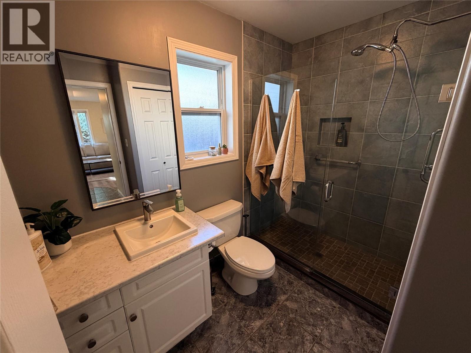 1225 Ash Street, Okanagan Falls, British Columbia  V0H 1R0 - Photo 10 - 10377805