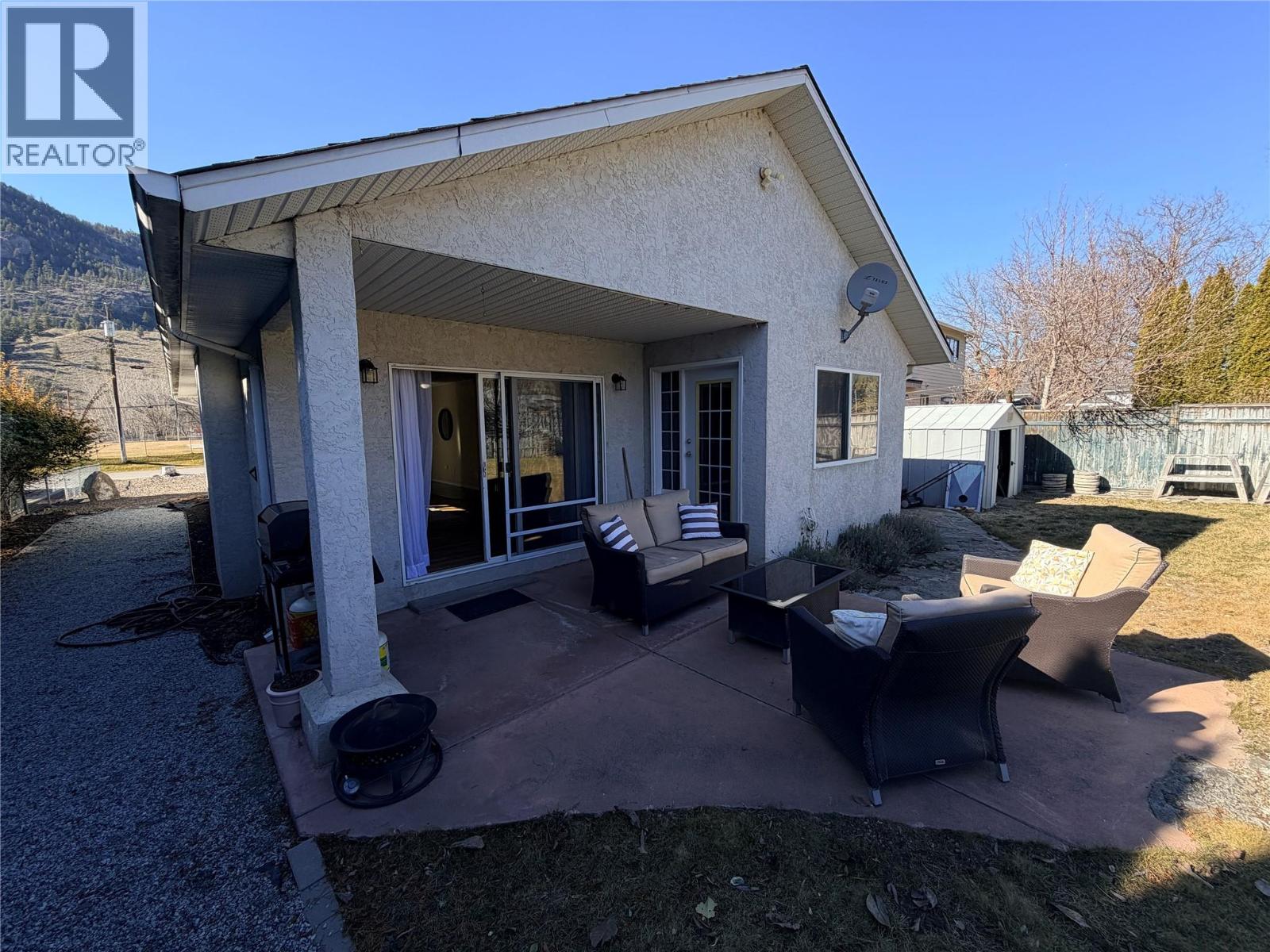 1225 Ash Street, Okanagan Falls, British Columbia  V0H 1R0 - Photo 2 - 10377805