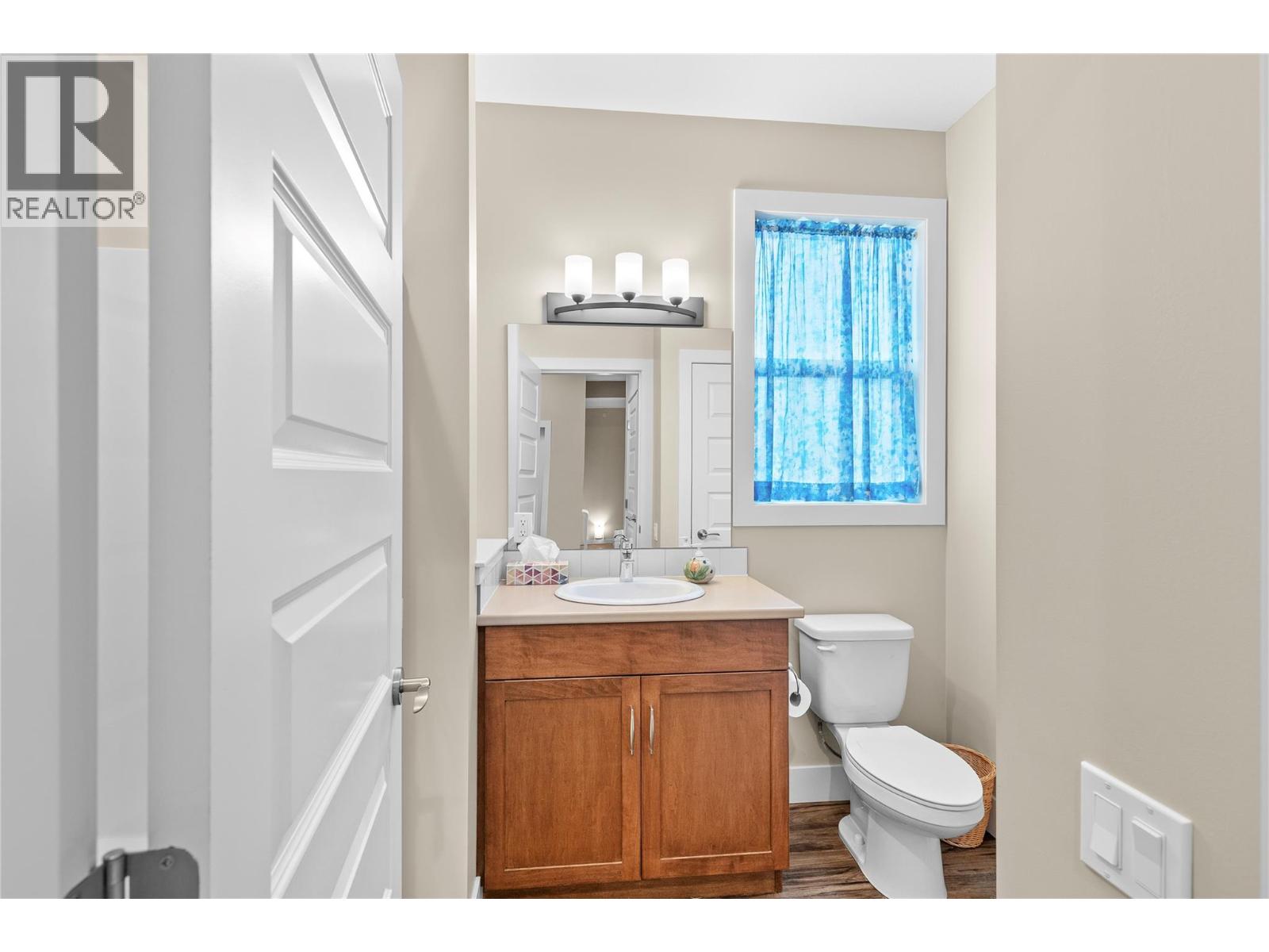 2372 Oglow Drive, Armstrong, British Columbia  V4Y 0V9 - Photo 10 - 10377227