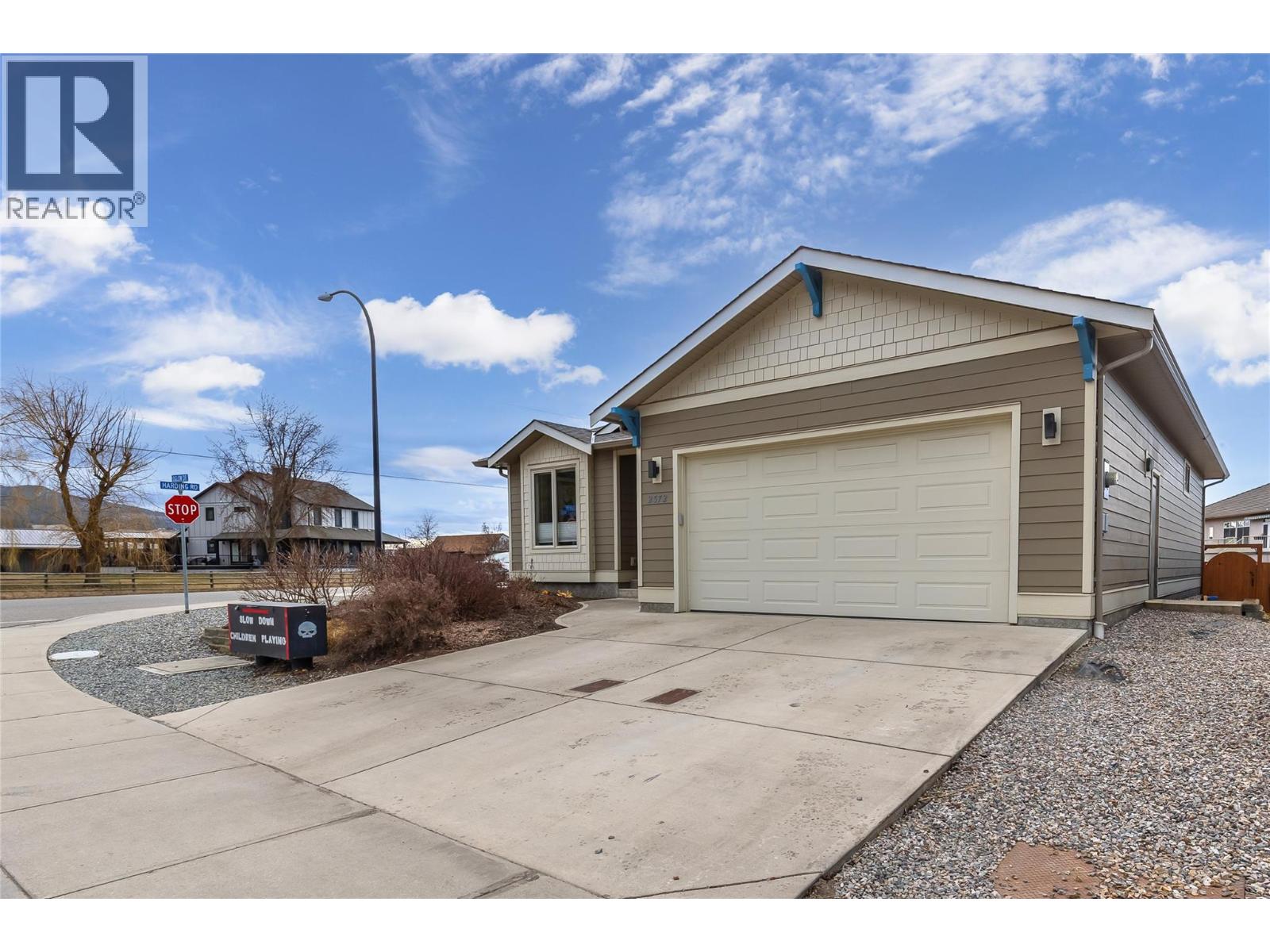 2372 Oglow Drive, Armstrong, British Columbia  V4Y 0V9 - Photo 3 - 10377227