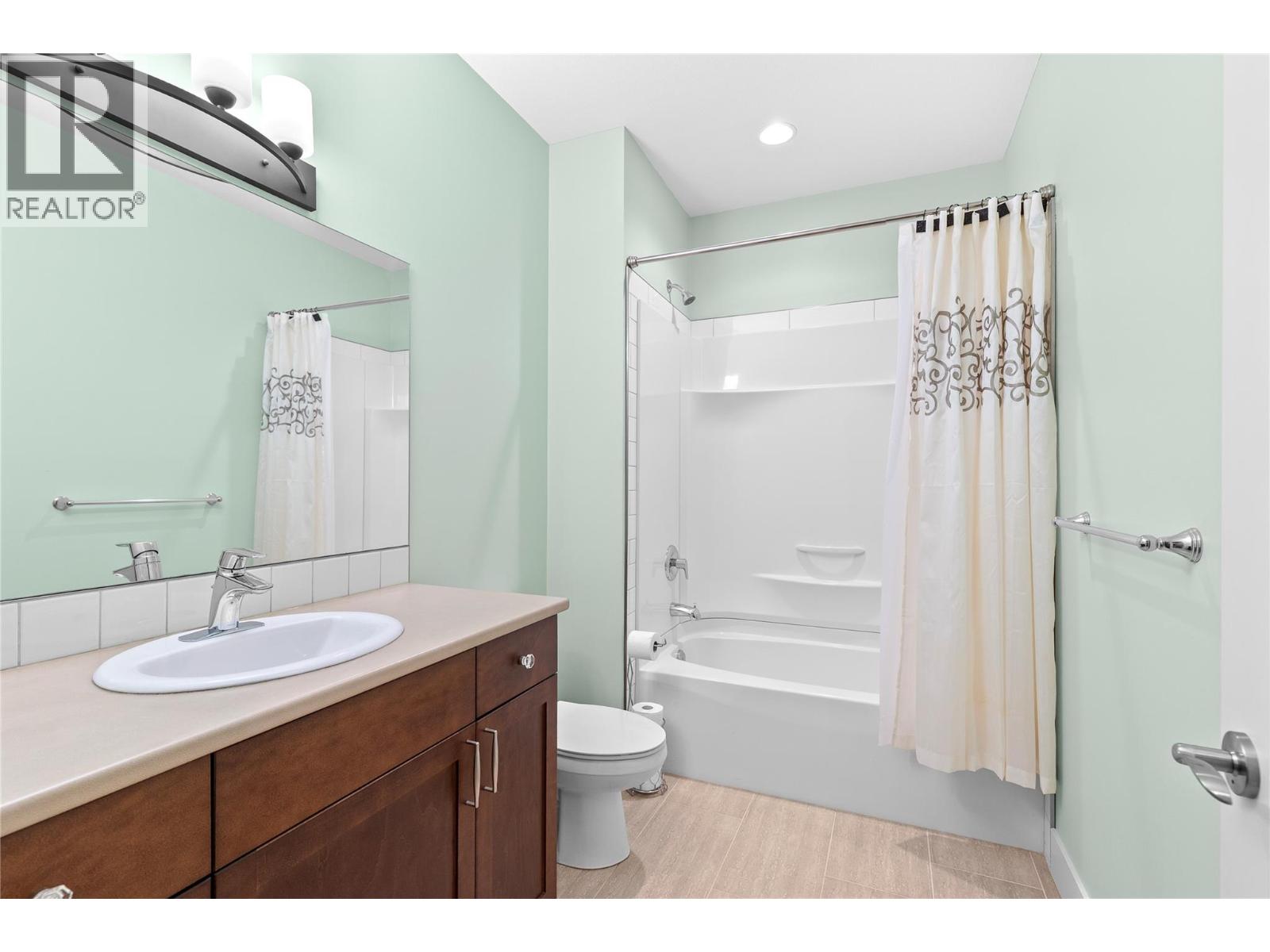 2372 Oglow Drive, Armstrong, British Columbia  V4Y 0V9 - Photo 59 - 10377227