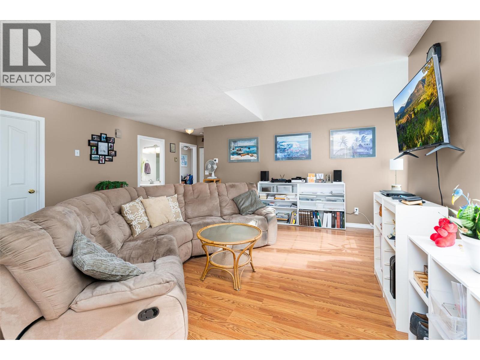 338 9th Avenue S Unit# F, Creston, British Columbia  V0B 1G3 - Photo 3 - 10377926