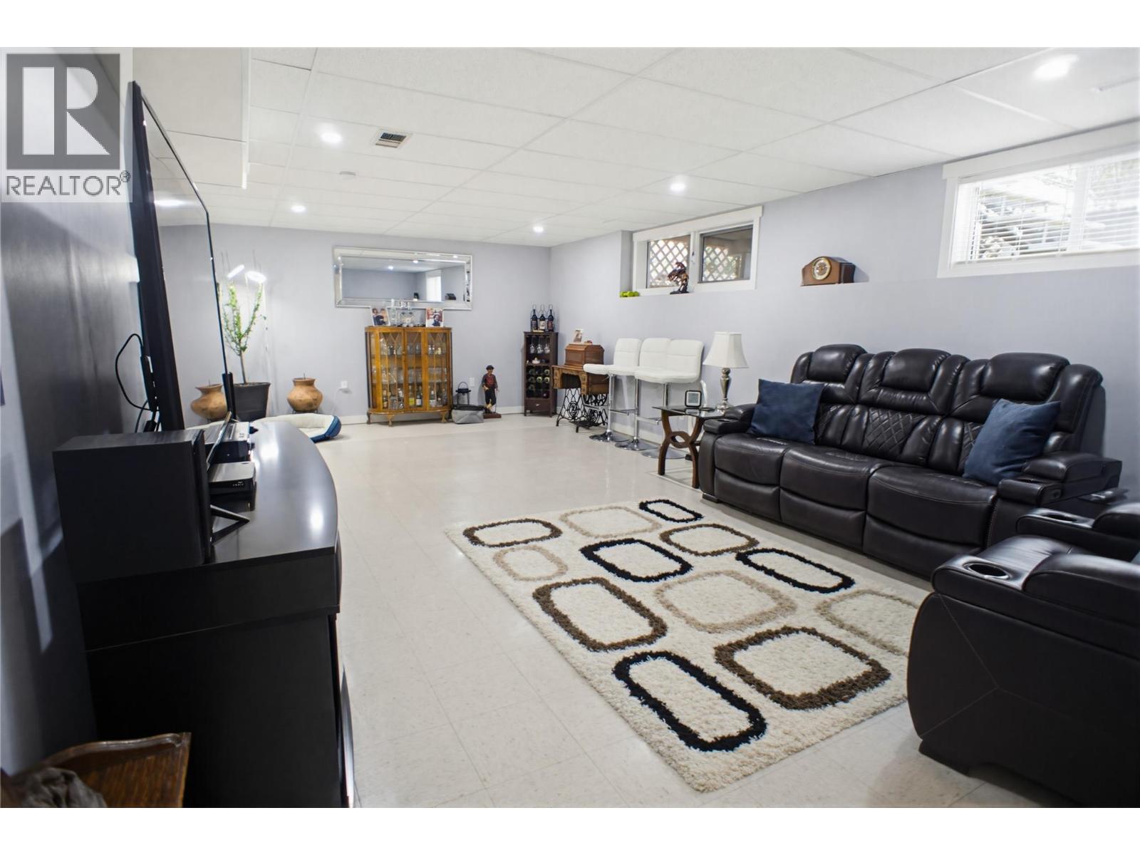 2020 Van Horne Drive Unit# 8, Kamloops, British Columbia  V1S 1G3 - Photo 13 - 10377401