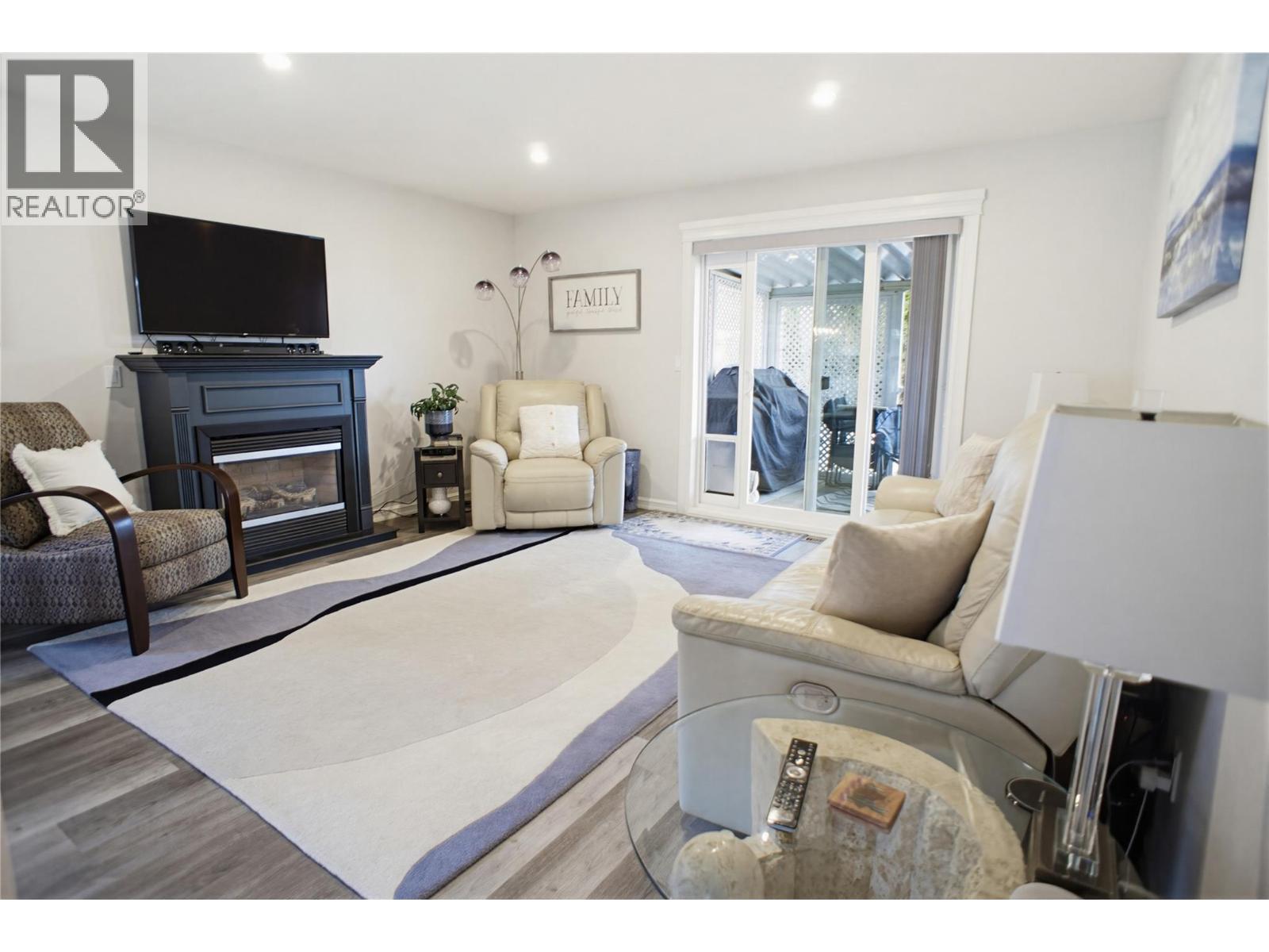 2020 Van Horne Drive Unit# 8, Kamloops, British Columbia  V1S 1G3 - Photo 6 - 10377401