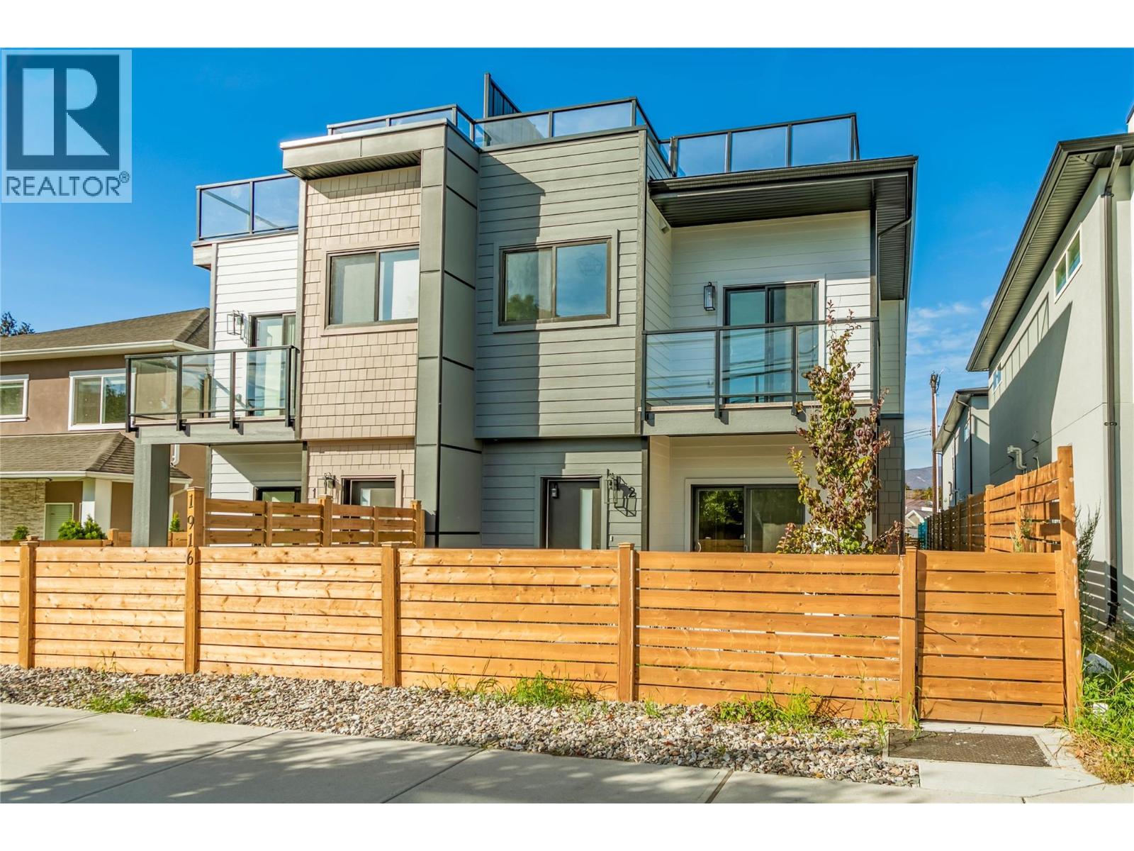 1916 Ethel Street Unit# 2, Kelowna, British Columbia  V1Y 2Z5 - Photo 3 - 10378033