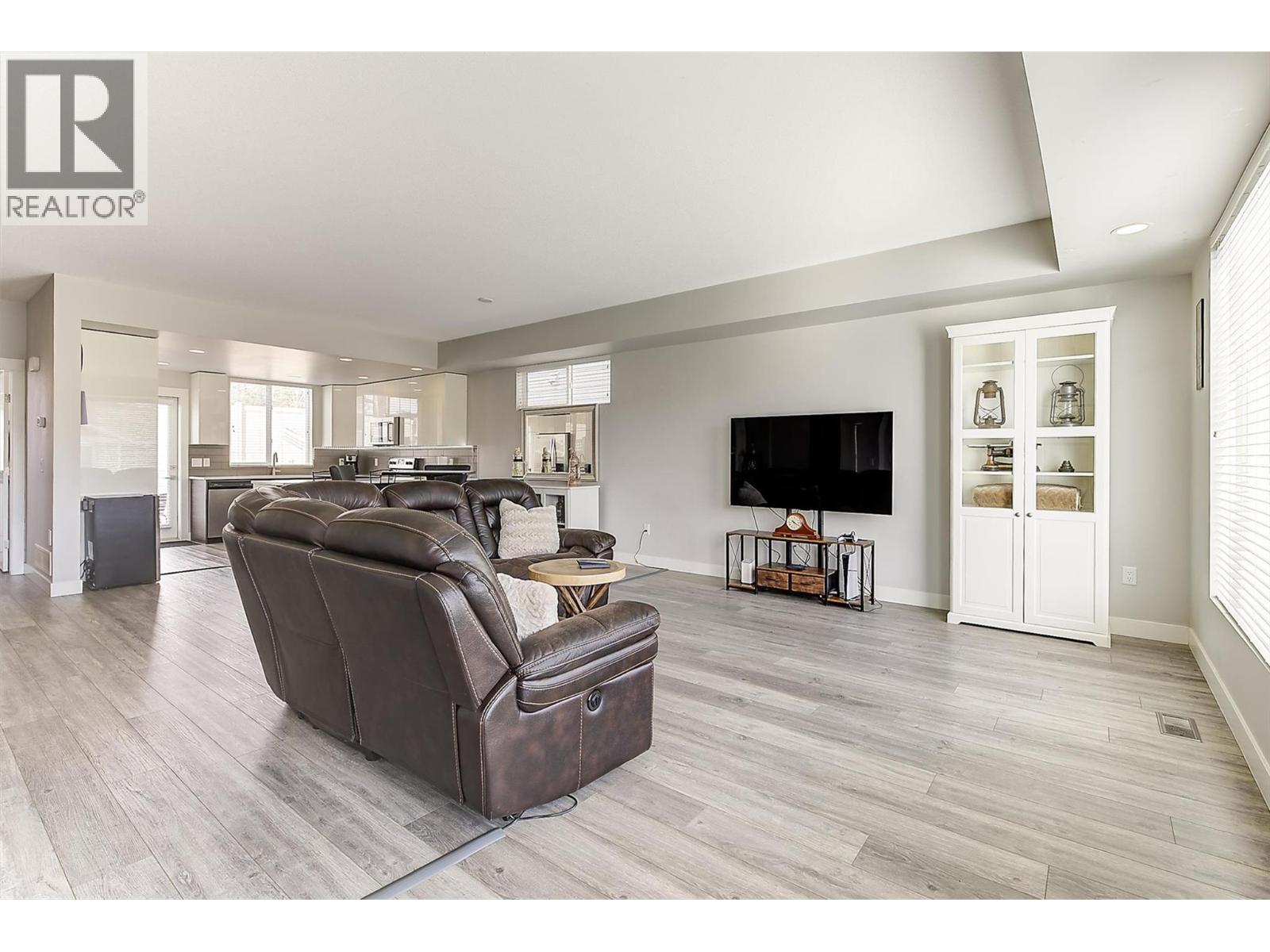 2049 Elkridge Drive Unit# 1, West Kelowna, British Columbia  V4T 3K1 - Photo 5 - 10377814