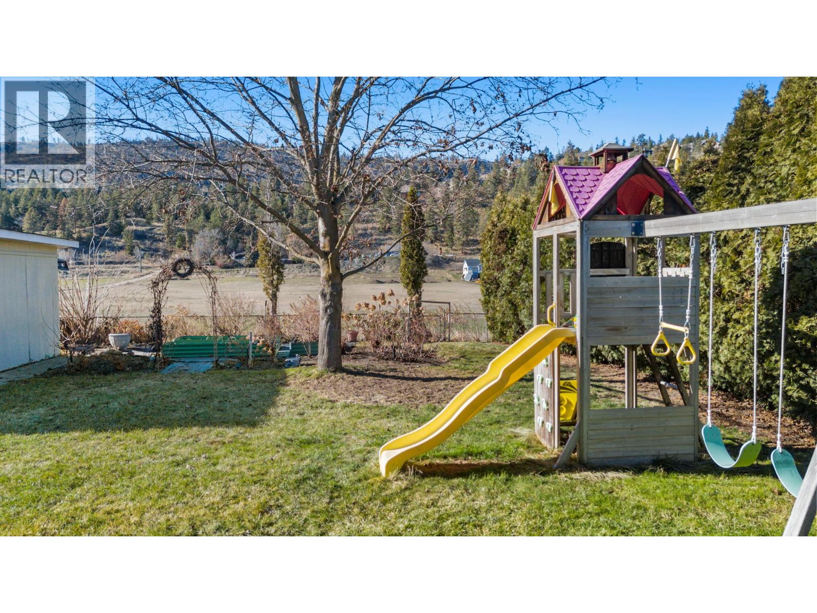594 Snowsell Street N, Kelowna, British Columbia  V1V 2C7 - Photo 2 - 10377896
