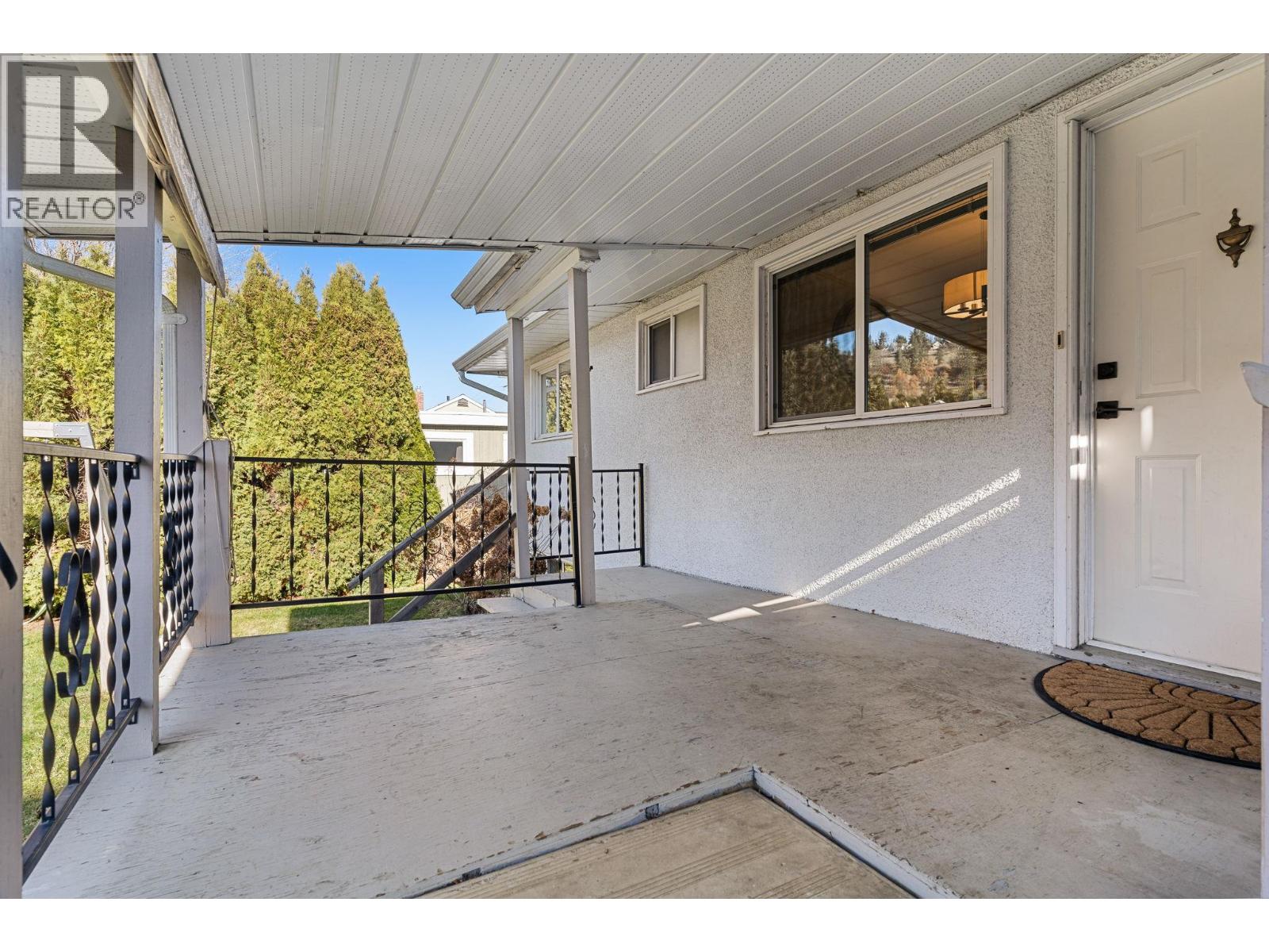 594 Snowsell Street N, Kelowna, British Columbia  V1V 2C7 - Photo 26 - 10377896