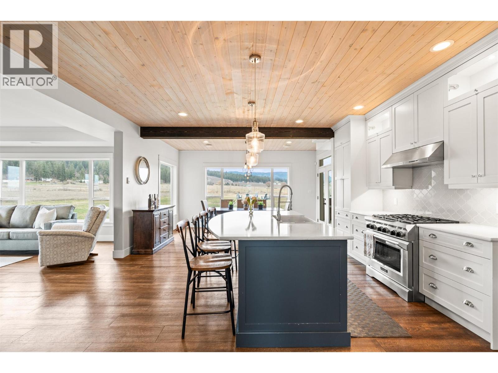 4160 Noble Road, Spallumcheen, British Columbia  V4Y 0K8 - Photo 16 - 10376174