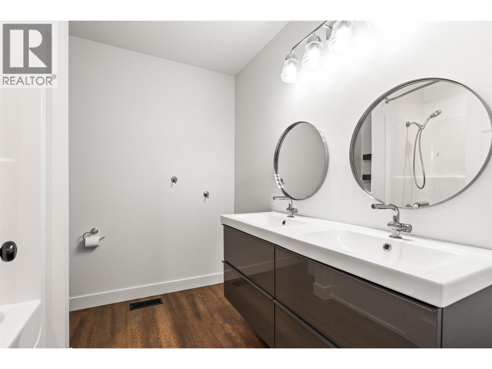 4160 Noble Road, Spallumcheen, British Columbia  V4Y 0K8 - Photo 35 - 10376174