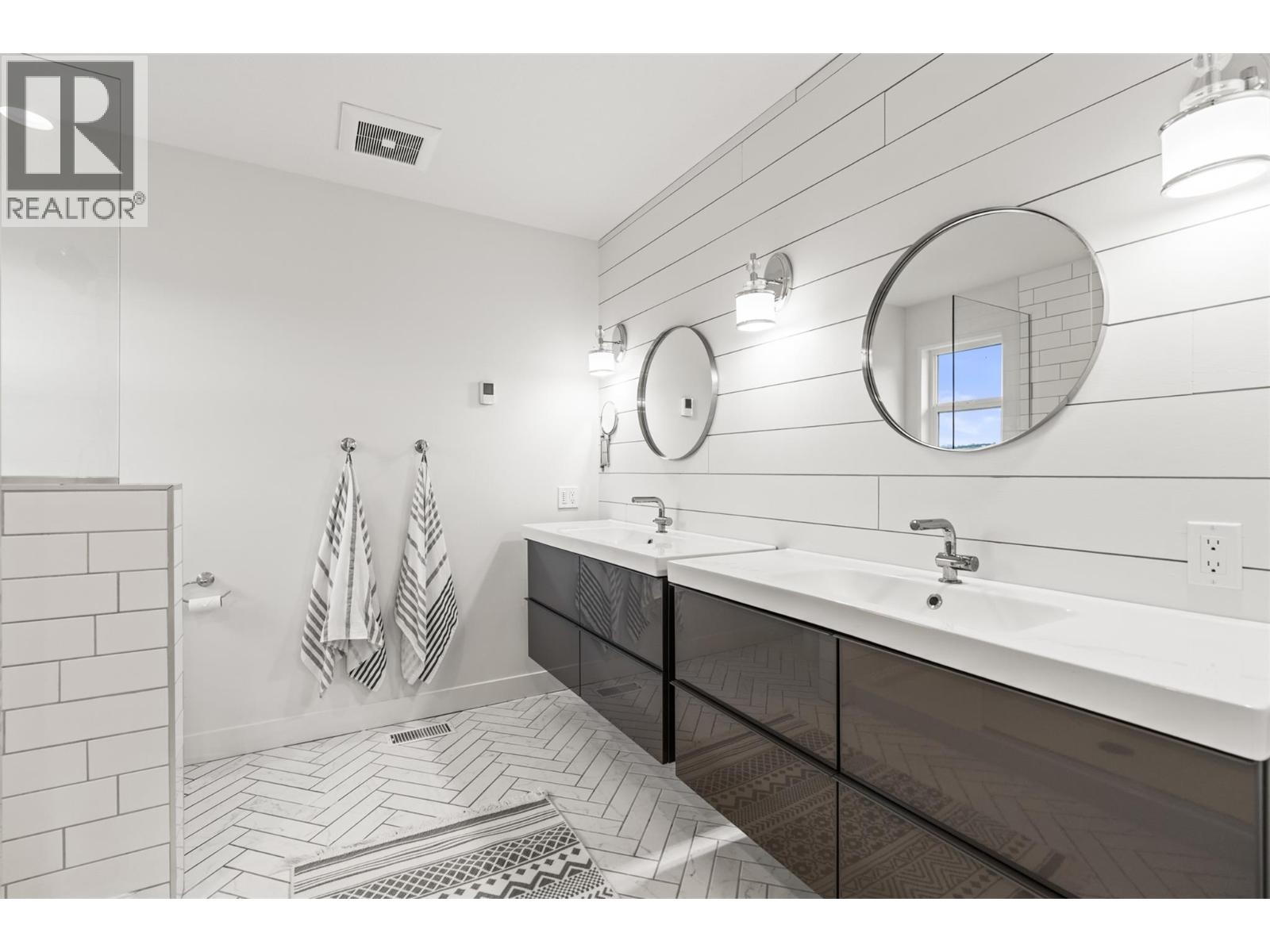 4160 Noble Road, Spallumcheen, British Columbia  V4Y 0K8 - Photo 45 - 10376174