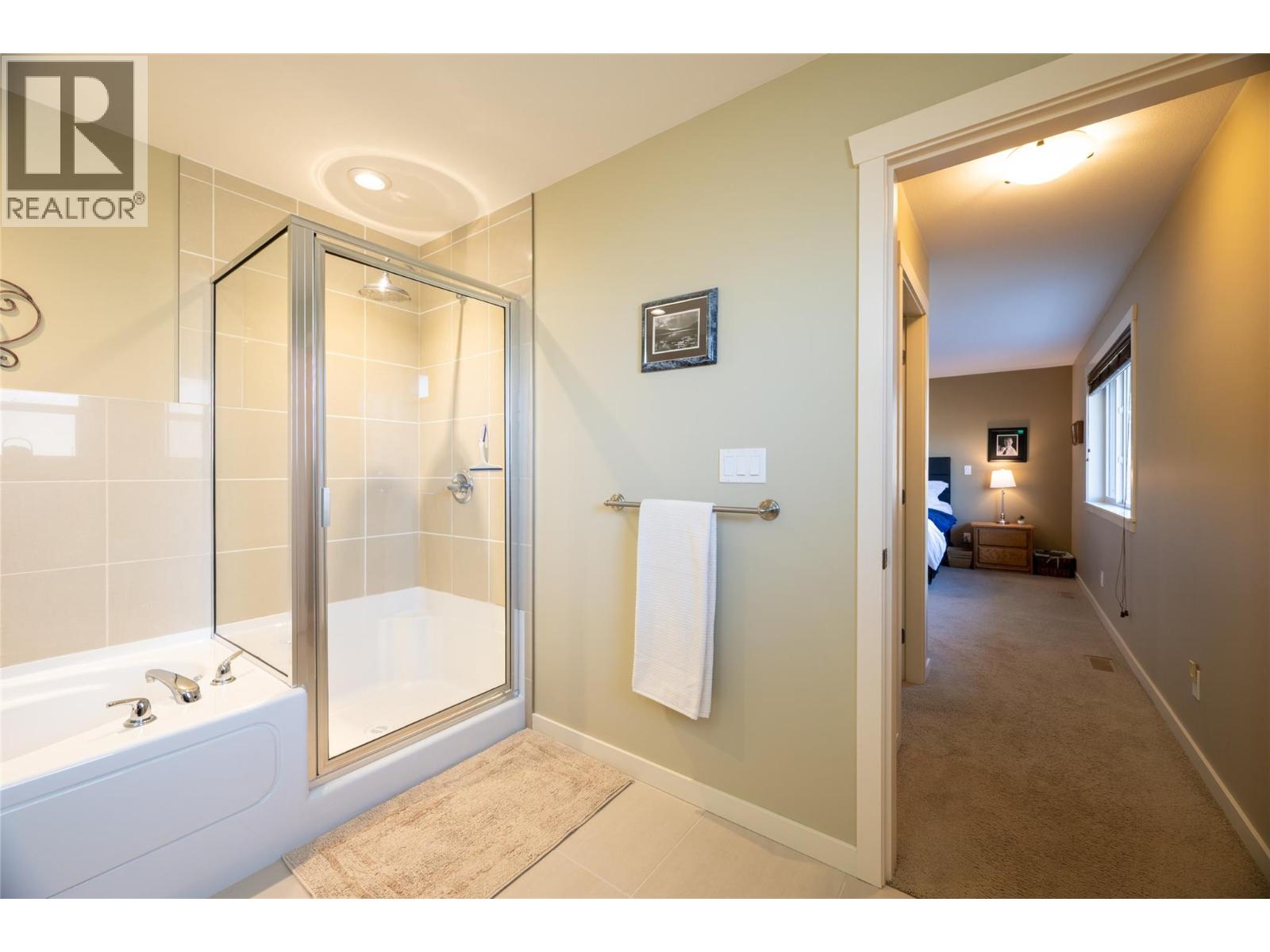 2038 Stagecoach Drive, Kamloops, British Columbia  V2B 0A7 - Photo 43 - 10378002