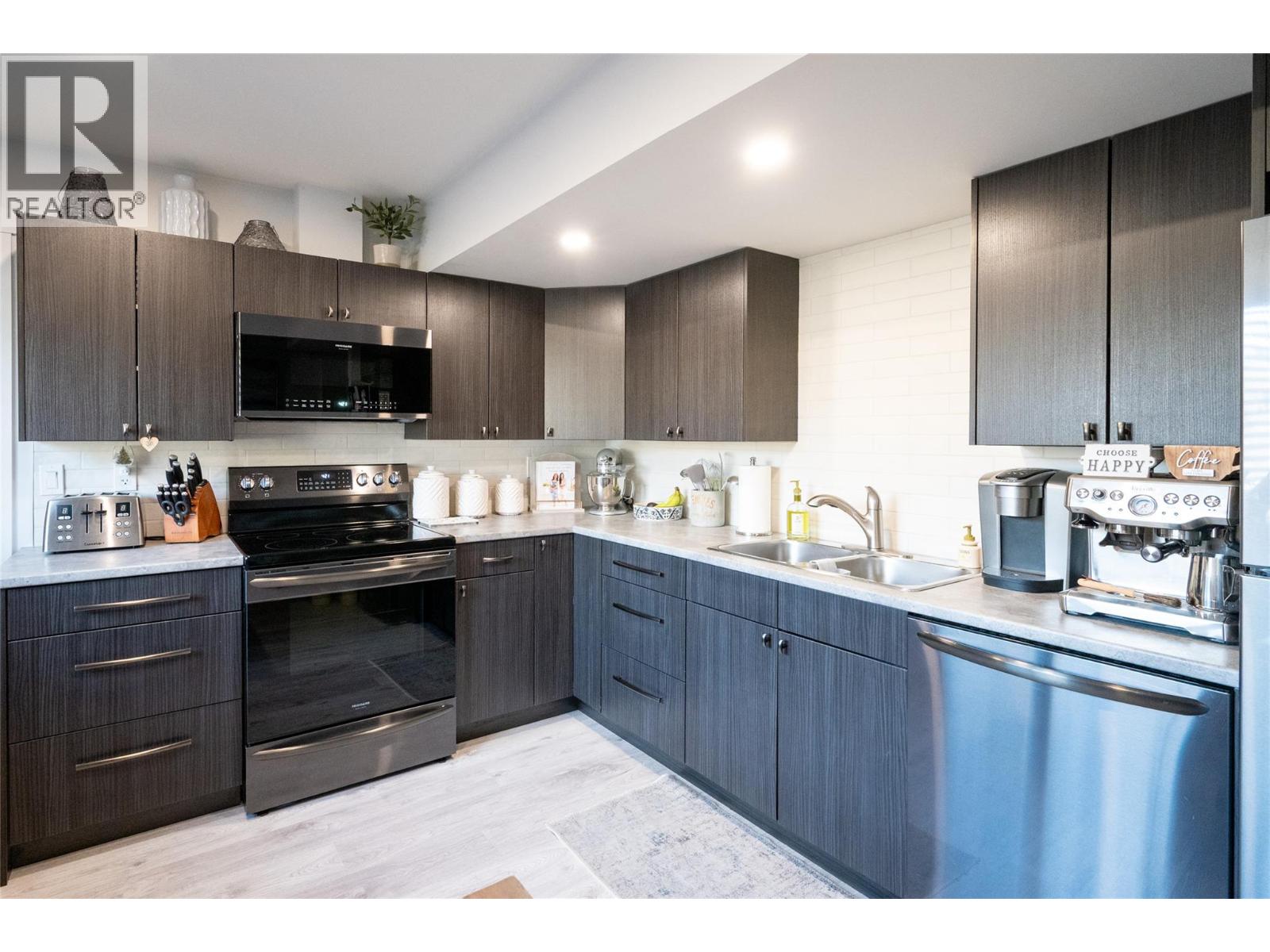 2038 Stagecoach Drive, Kamloops, British Columbia  V2B 0A7 - Photo 48 - 10378002