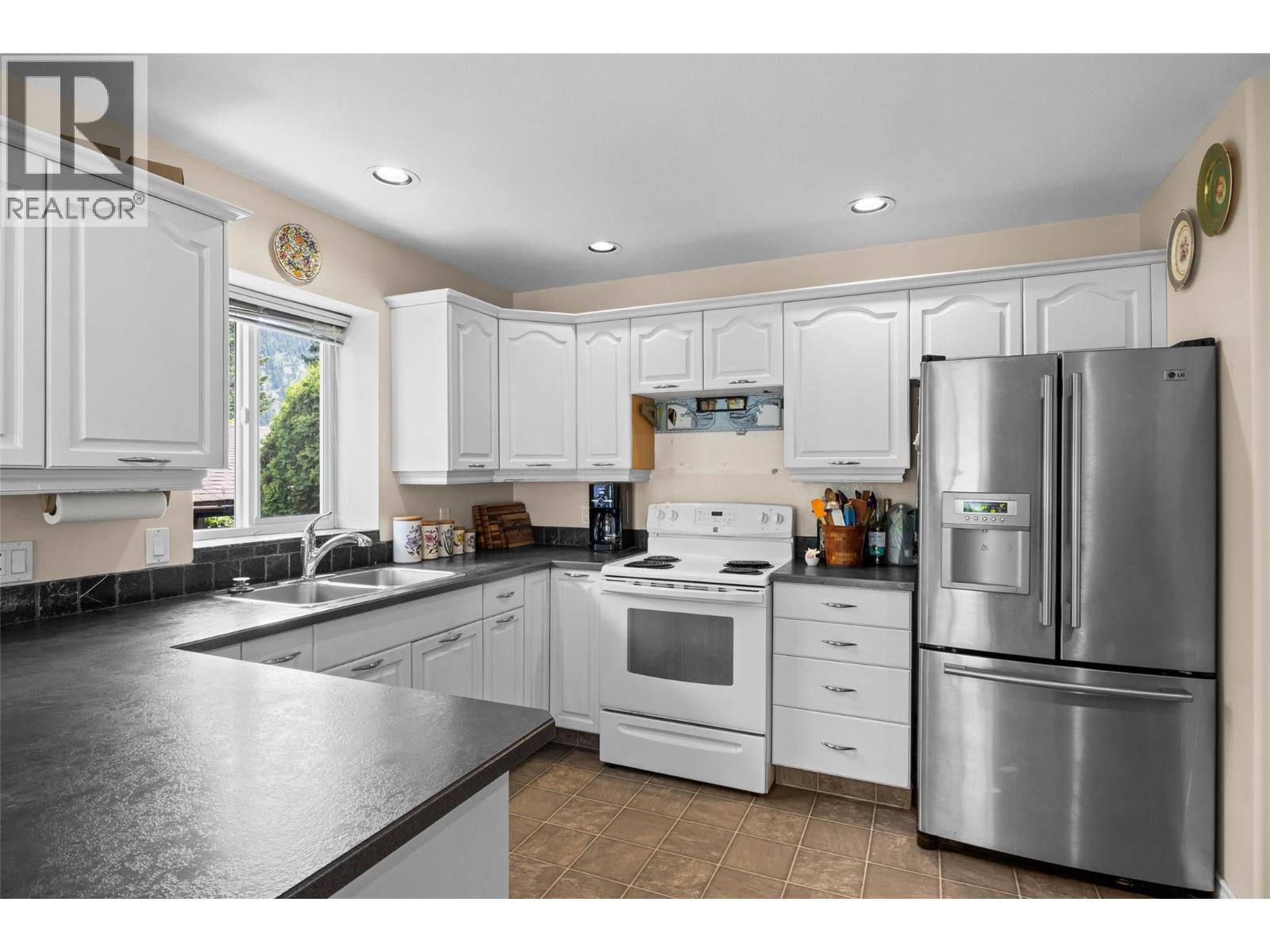 634 Hysop Place, Chase, British Columbia  V0E 1M0 - Photo 12 - 10377713