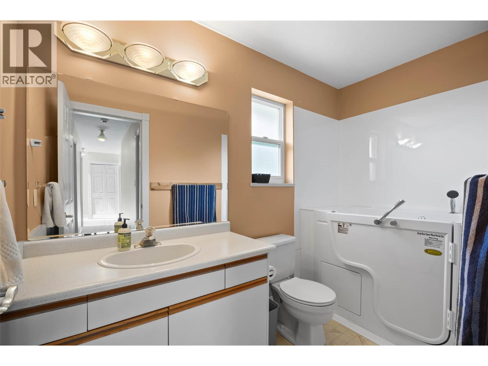 634 Hysop Place, Chase, British Columbia  V0E 1M0 - Photo 19 - 10377713