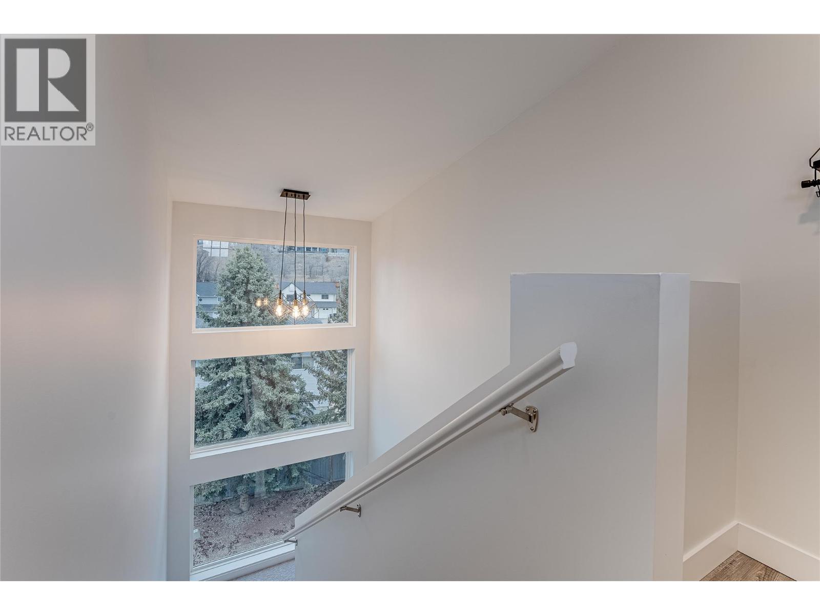 1039 Mt. Fosthall Drive Unit# 11, Vernon, British Columbia  V1B 2W2 - Photo 32 - 10377464