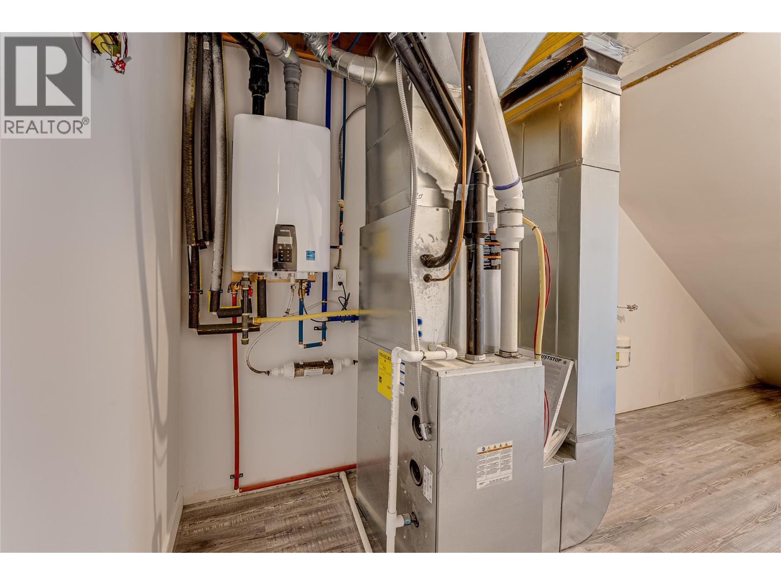 1039 Mt. Fosthall Drive Unit# 11, Vernon, British Columbia  V1B 2W2 - Photo 43 - 10377464