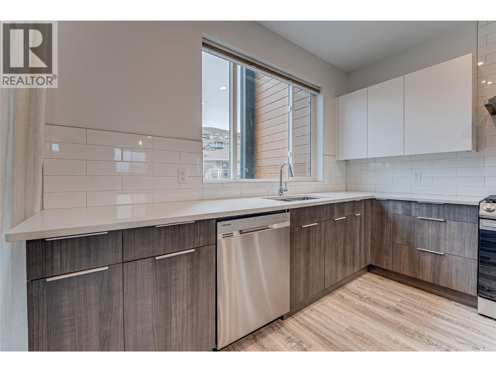 1039 Mt. Fosthall Drive Unit# 11, Vernon, British Columbia  V1B 2W2 - Photo 8 - 10377464