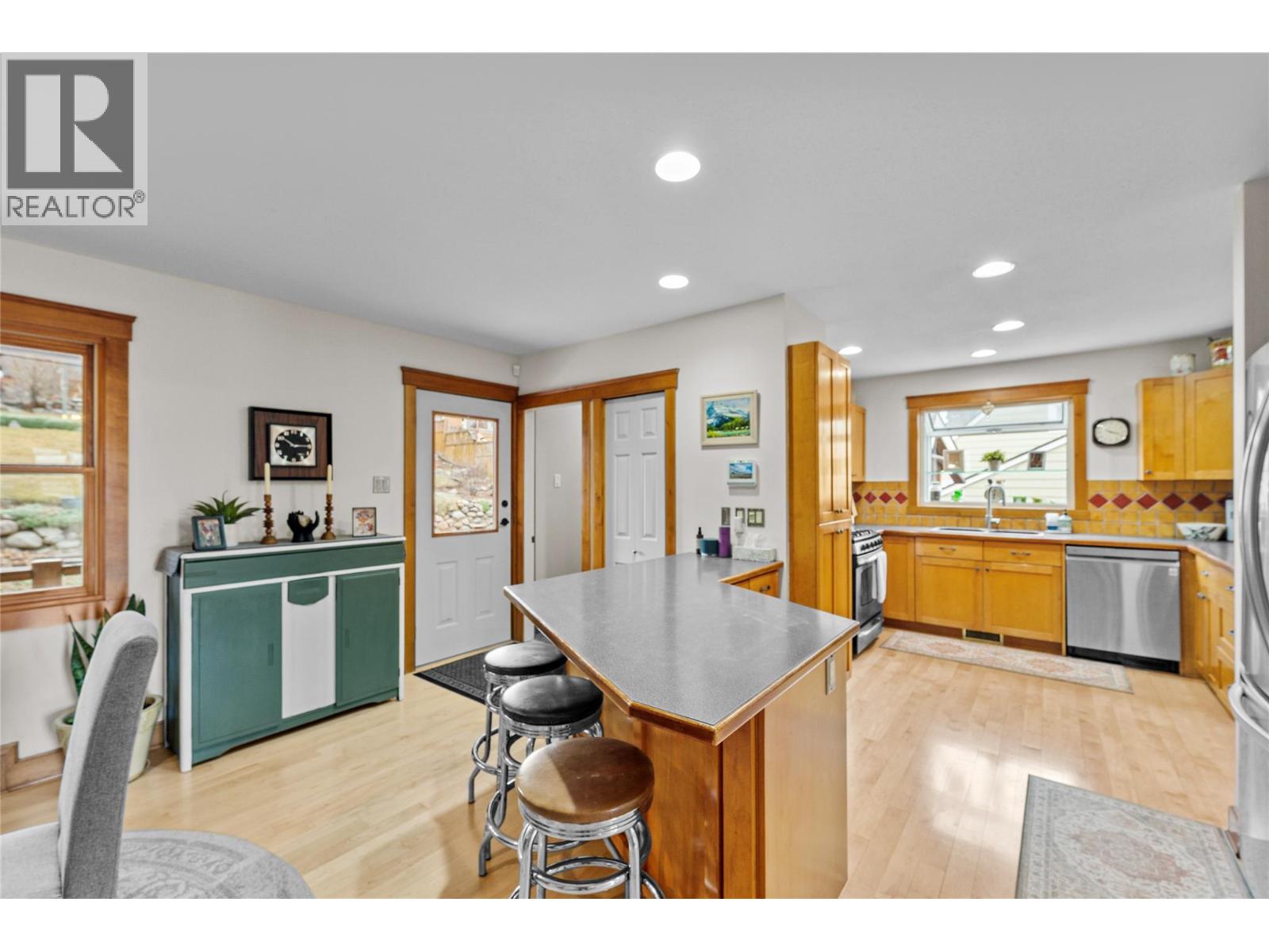 1337 Dominion Crescent, Kamloops, British Columbia  V2C 2W9 - Photo 11 - 10376799