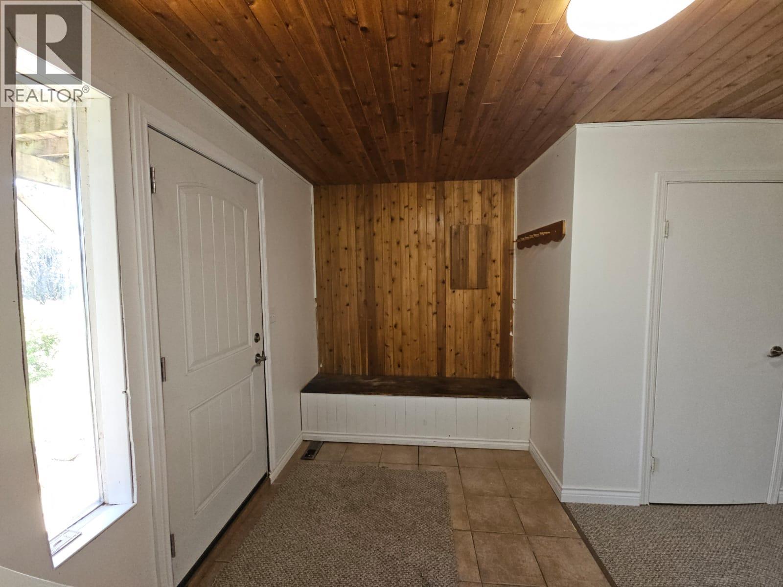 3511 Spruce Road, Chetwynd, British Columbia  V0C 1J0 - Photo 12 - 10378016