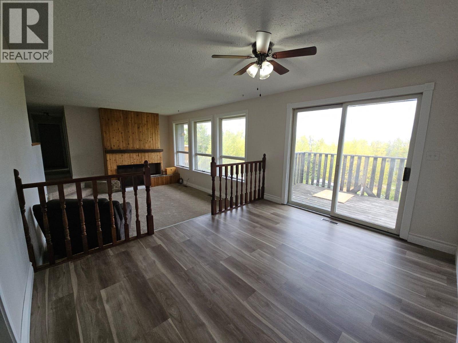 3511 Spruce Road, Chetwynd, British Columbia  V0C 1J0 - Photo 3 - 10378016