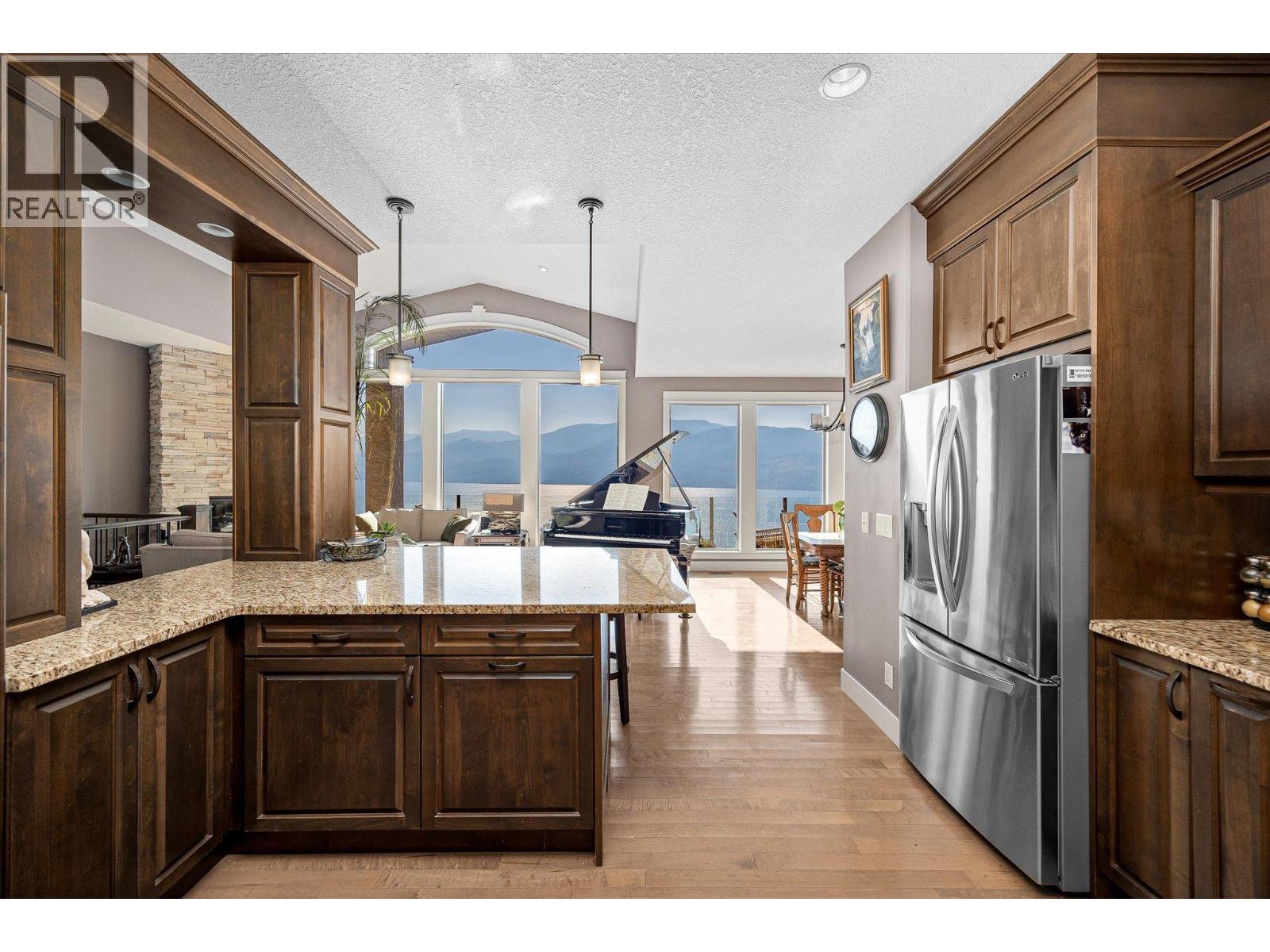 5165 Trepanier Bench Road Unit# 205, Peachland, British Columbia  V4T 3H5 - Photo 9 - 10377964