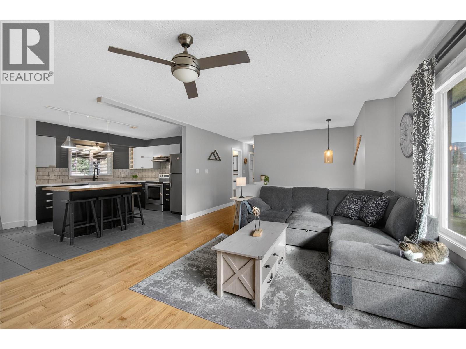 610 Gillis Avenue, Sicamous, British Columbia  V0E 2V0 - Photo 17 - 10378026