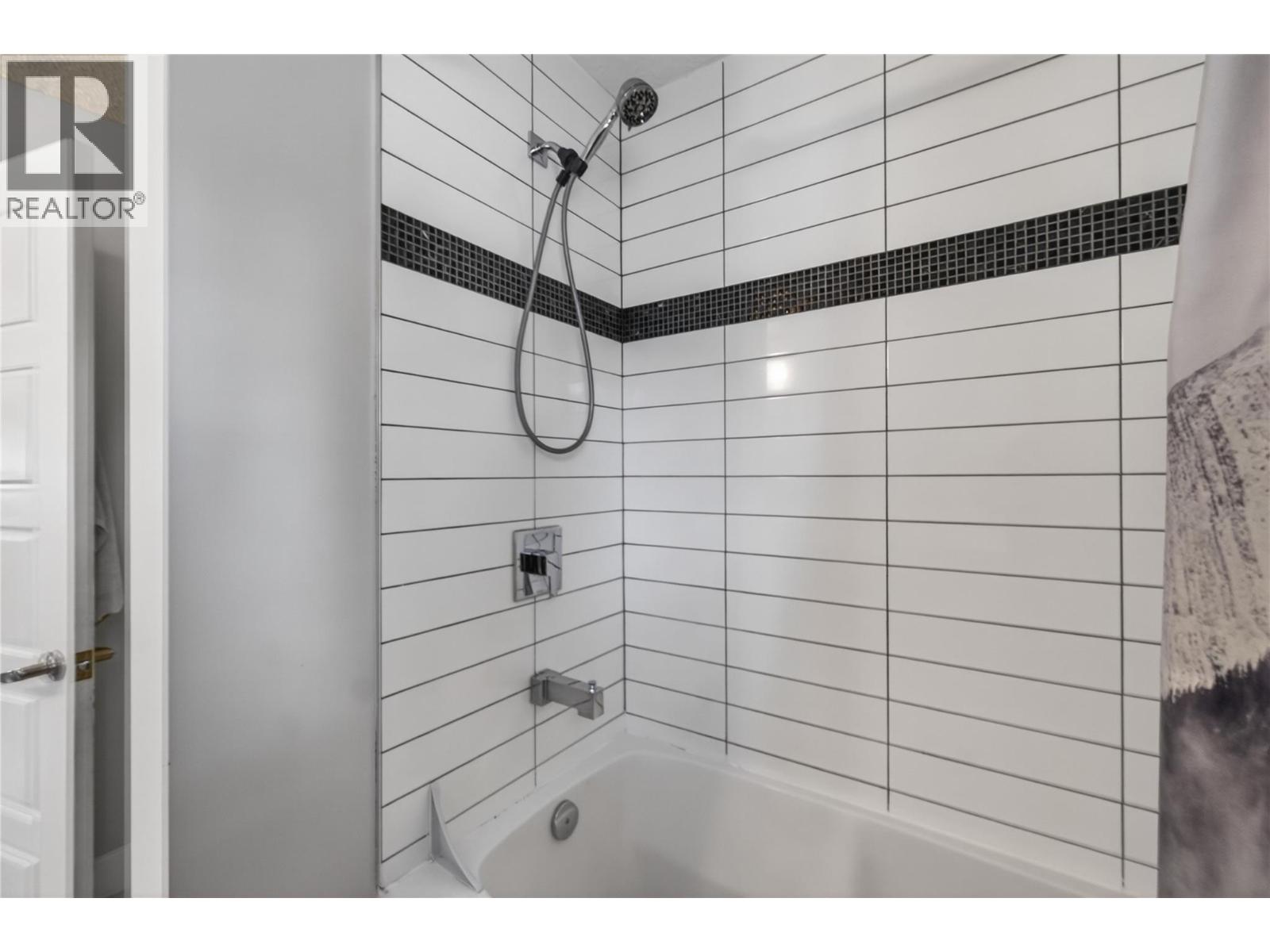 610 Gillis Avenue, Sicamous, British Columbia  V0E 2V0 - Photo 19 - 10378026