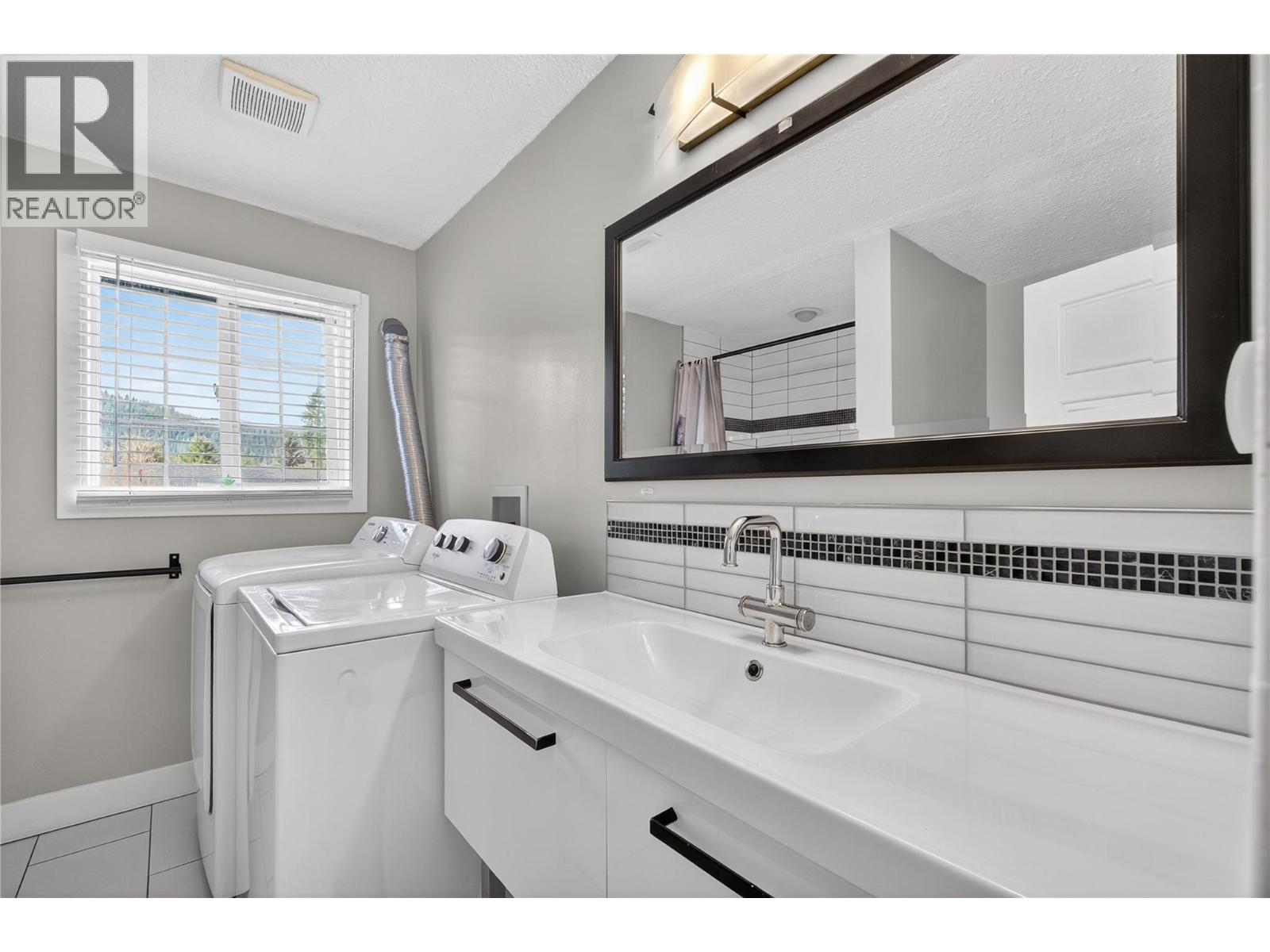 610 Gillis Avenue, Sicamous, British Columbia  V0E 2V0 - Photo 22 - 10378026