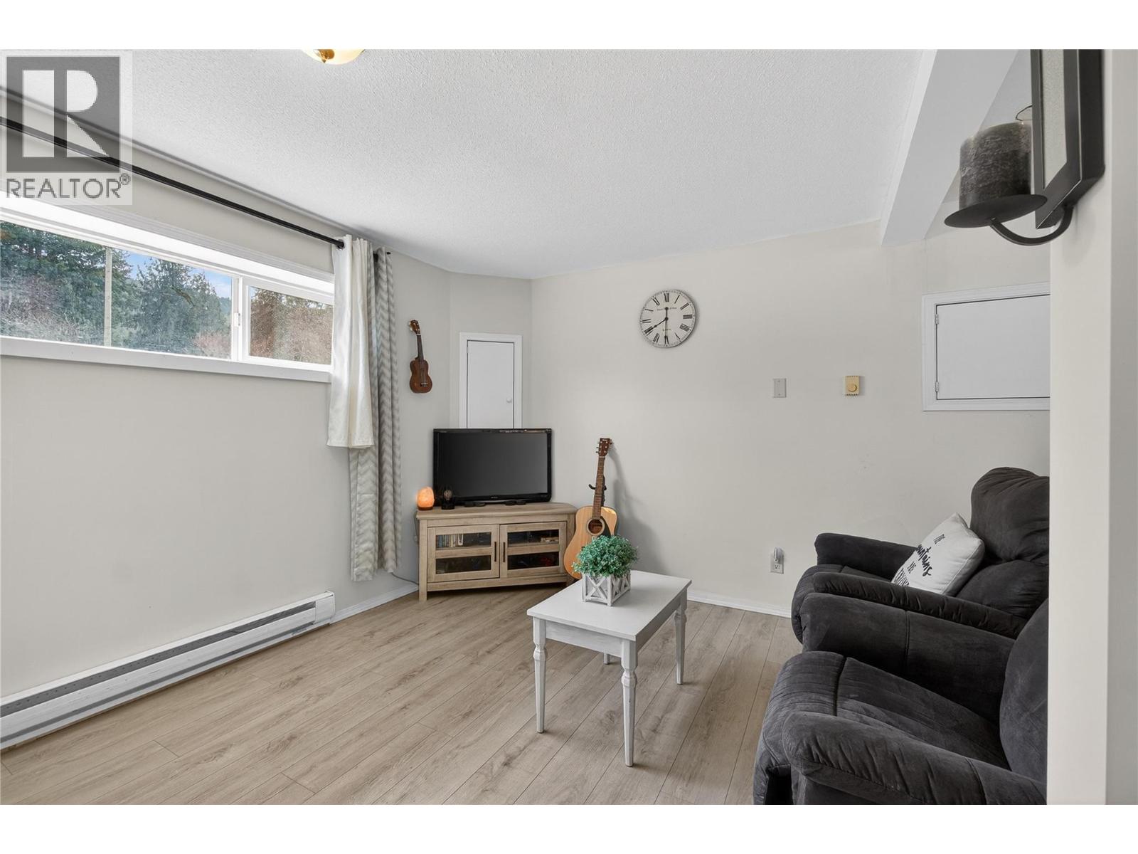 610 Gillis Avenue, Sicamous, British Columbia  V0E 2V0 - Photo 31 - 10378026